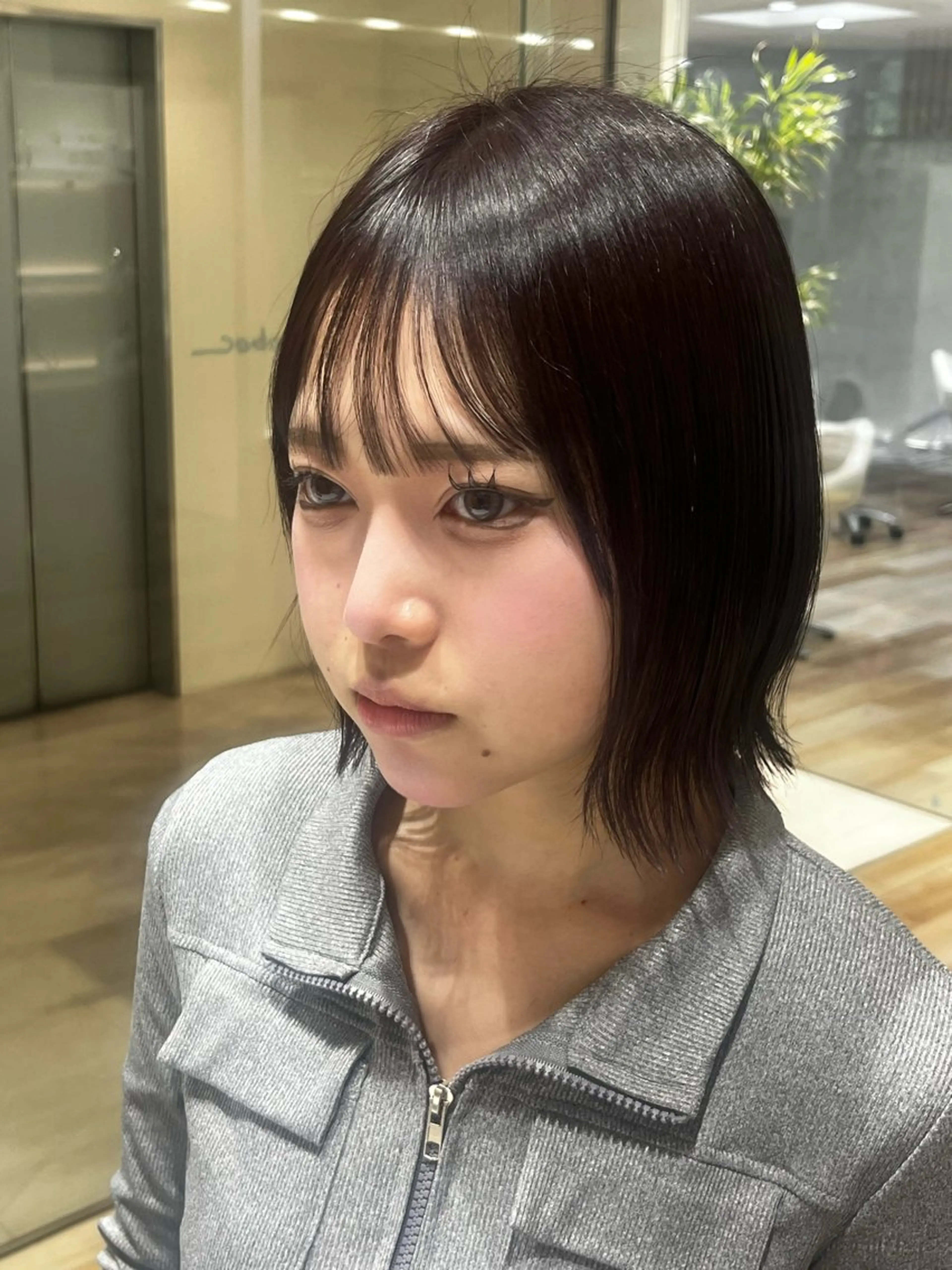 ミディアム カット トリートメント 大人かわいい lobec/田代のヘアスタイル