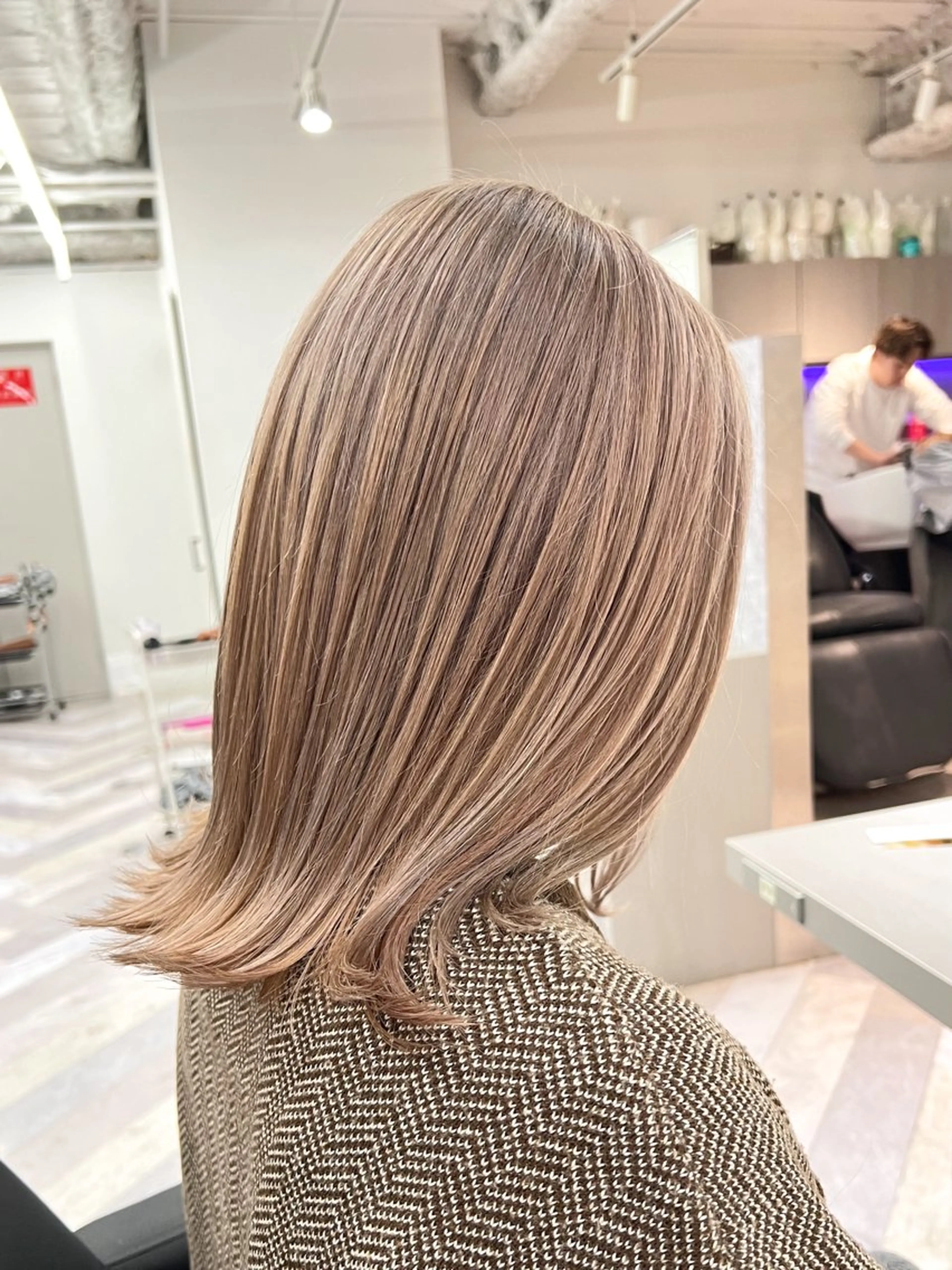 ブリーチリタッチ＋フルカラー＋うる艶トリートメントの写真