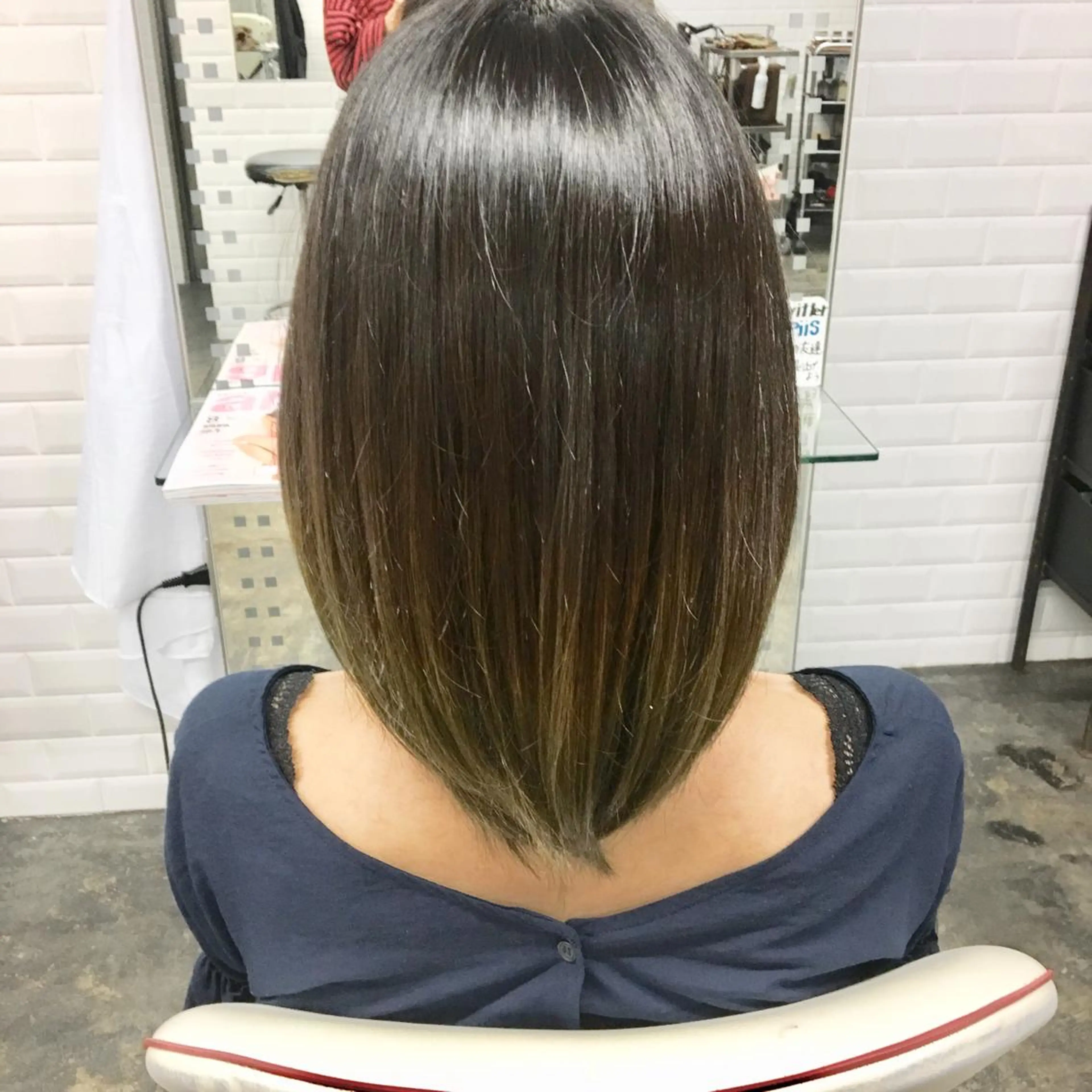 ミディアム 丸茂 聖名のヘアスタイル