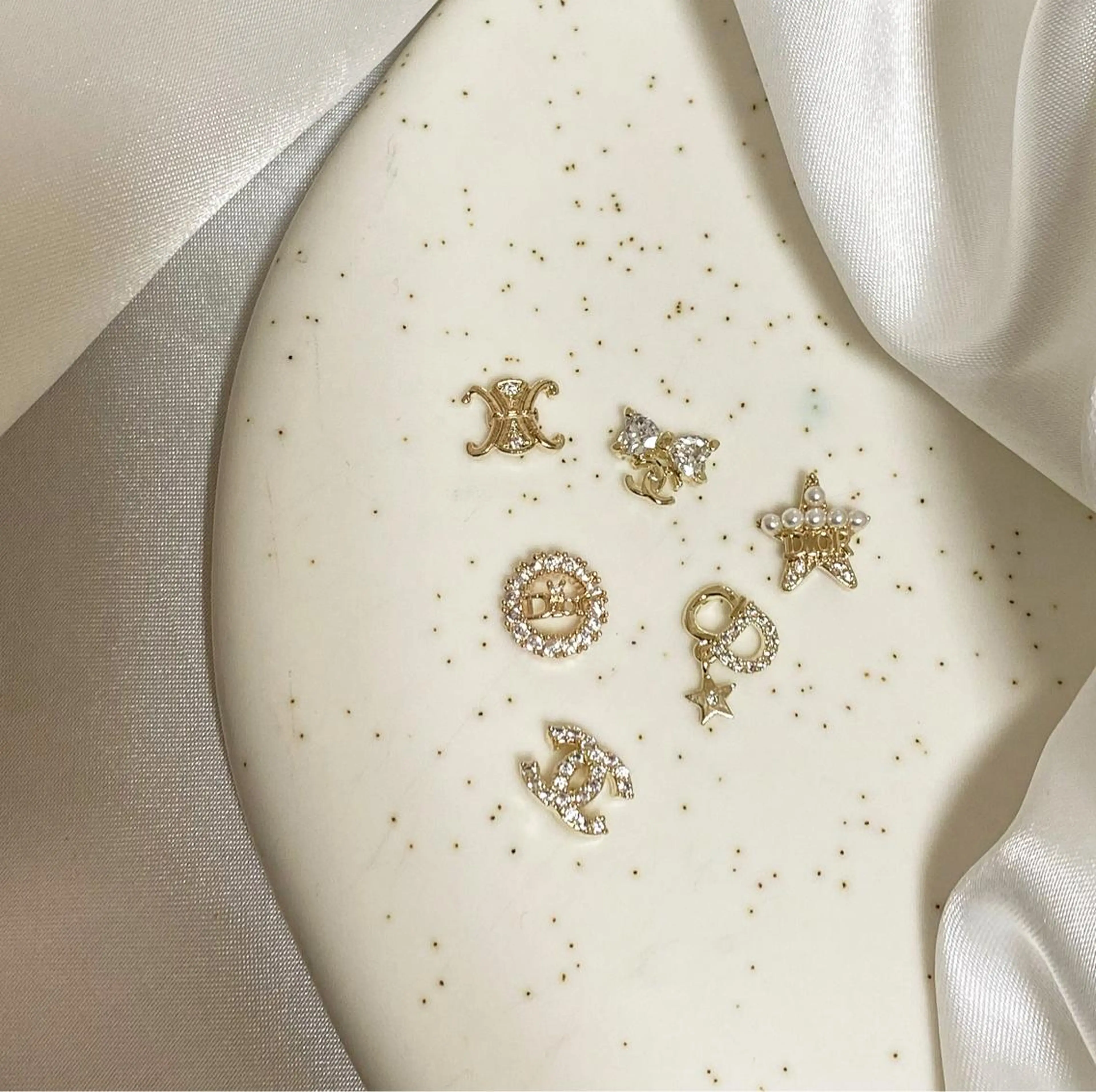 ネイル 韓国ネイル ワンカラーネイル ワンホンネイル h.ours _のネイルデザイン