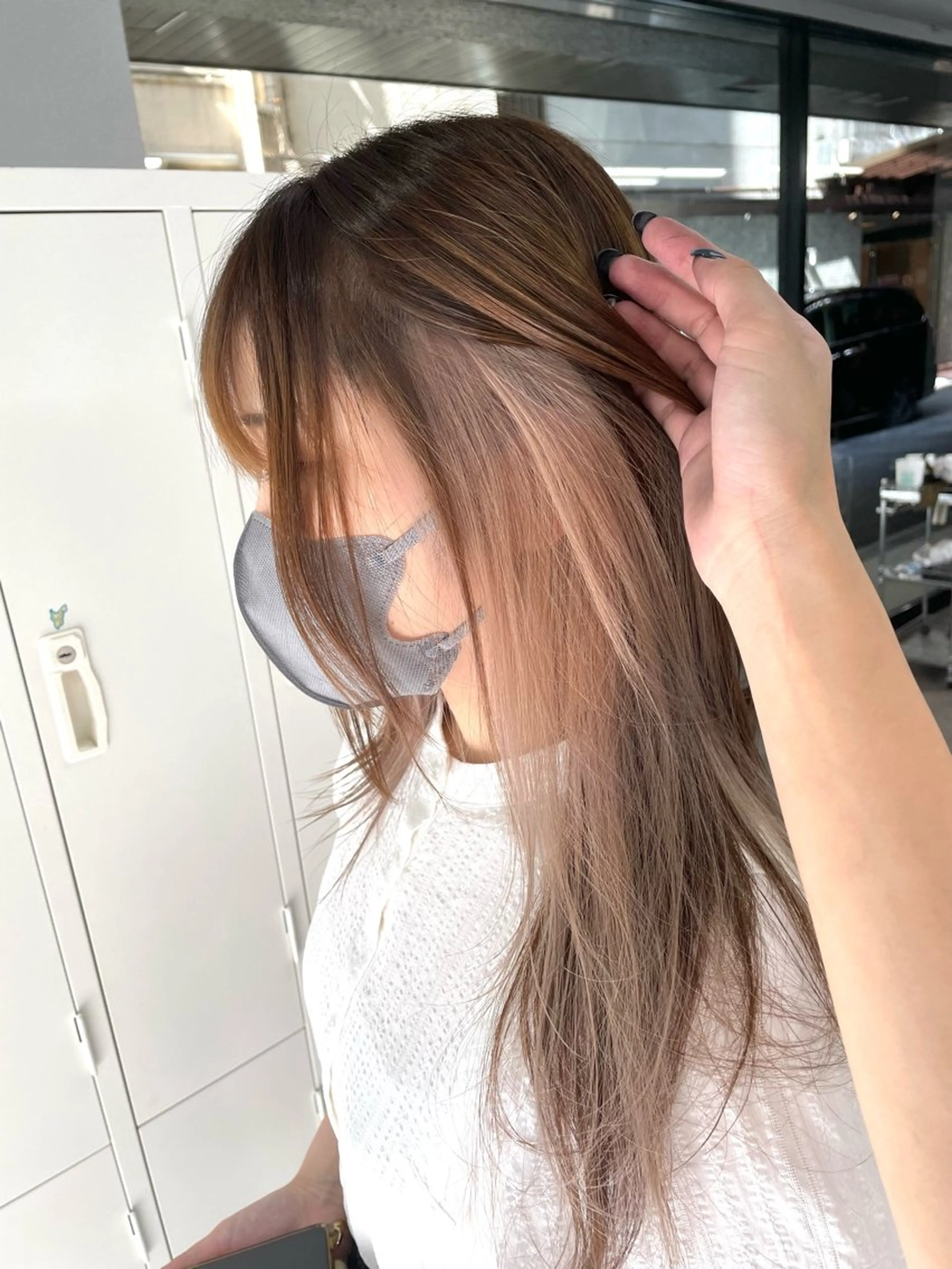 ロング カラー イヤリングカラー ili梅田店所属・🩵ハイトーン/ レイヤーYUZU🩵のヘアスタイル