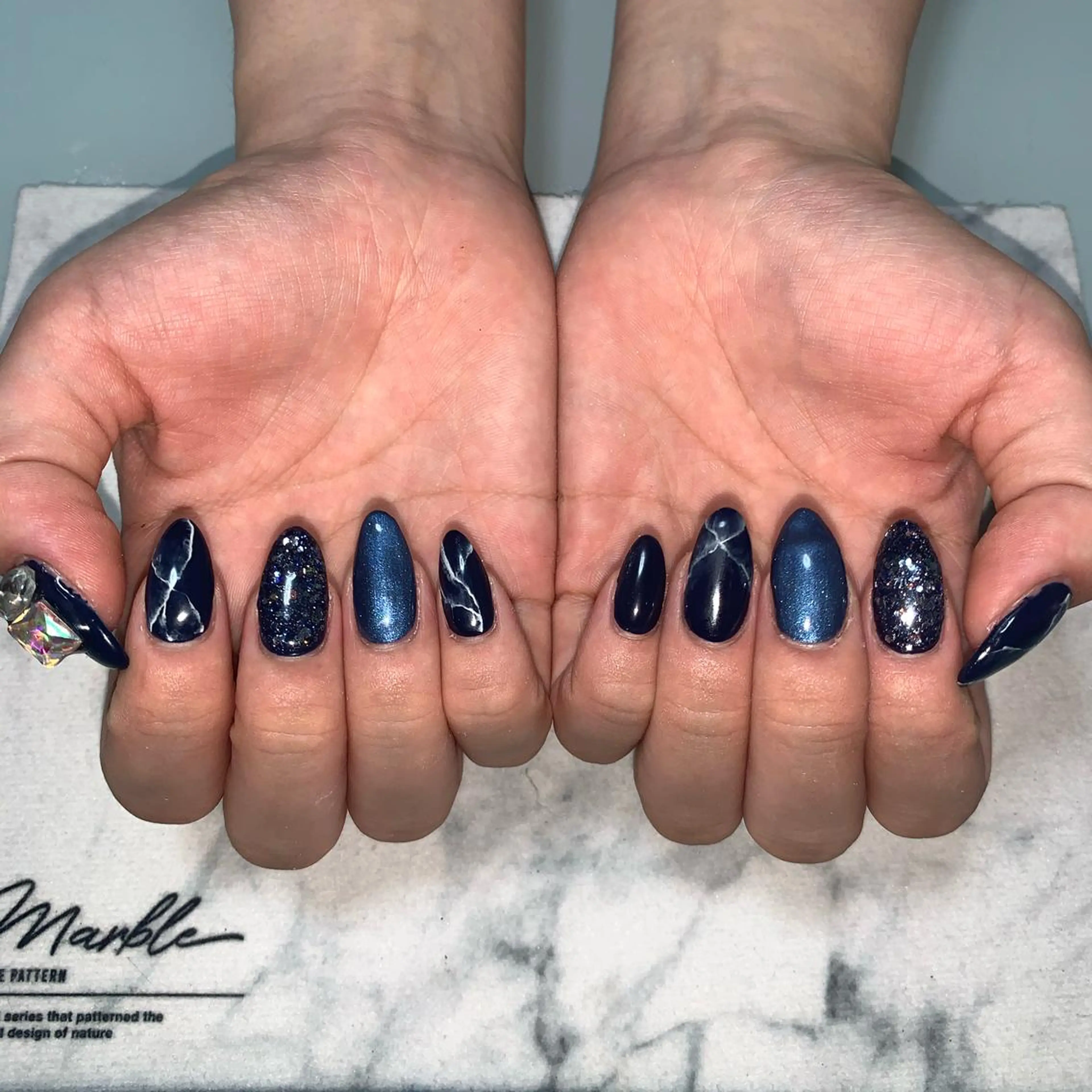 ネイル ネイビー 🌙🫧CHARME (RUKA)🦋🫧のネイルデザイン