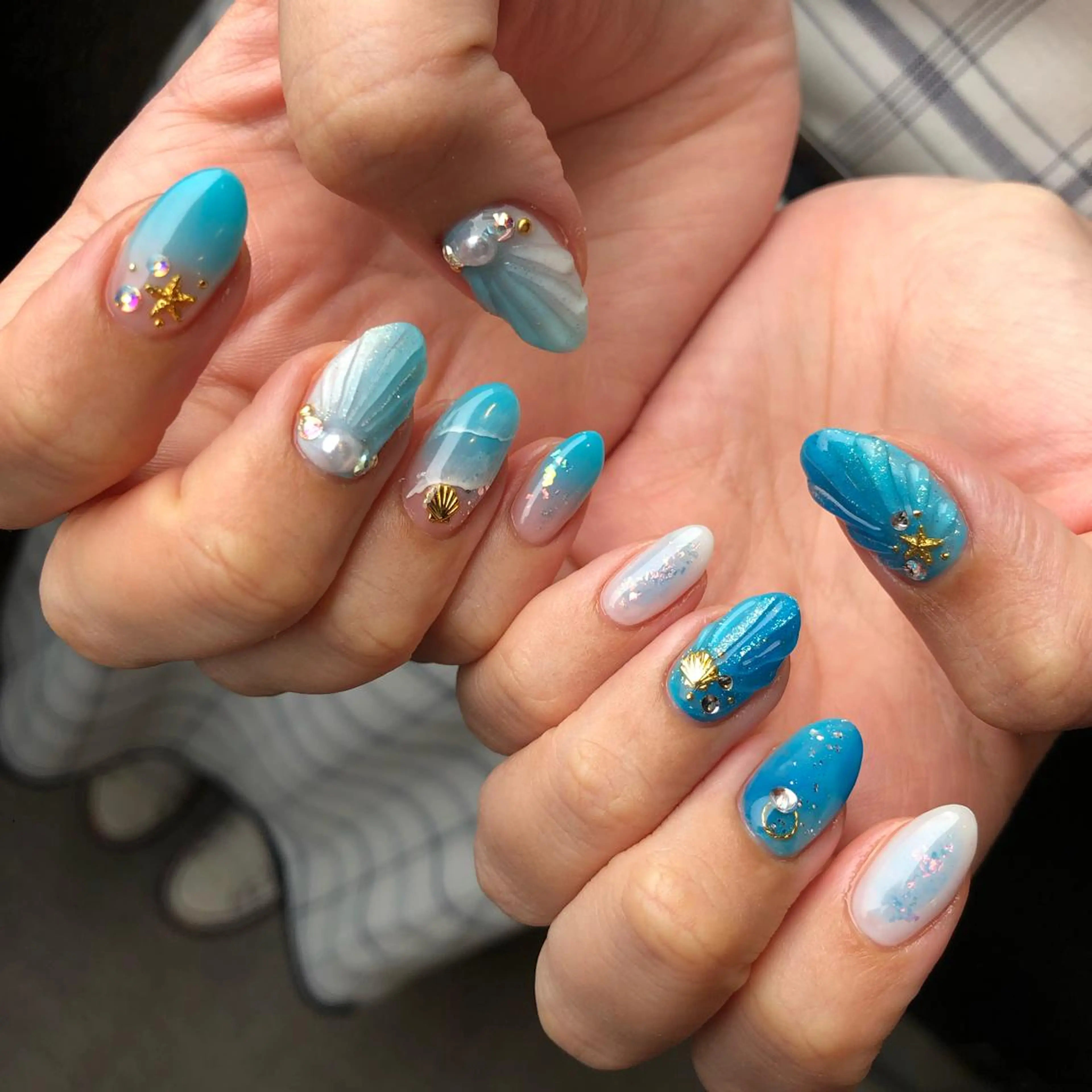 ロング カラー ヘアアレンジ キッズ ネイル マツエク・マツパ 福田 加奈のネイルデザイン