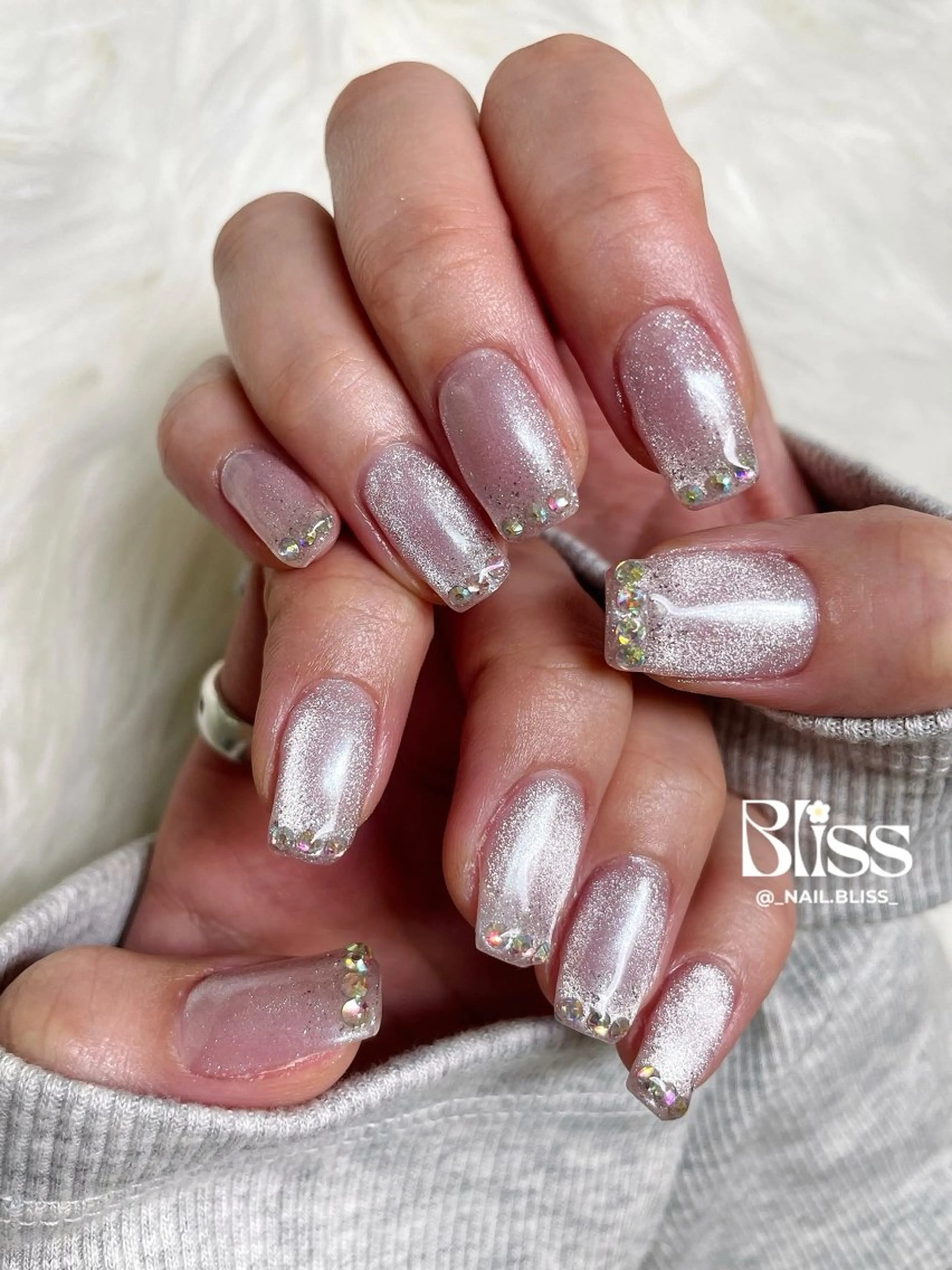 ネイル 氷ネイル・うるうるネイル マグネットネイル 持ち込み ハンドネイル NAIL BLISSのネイルデザイン