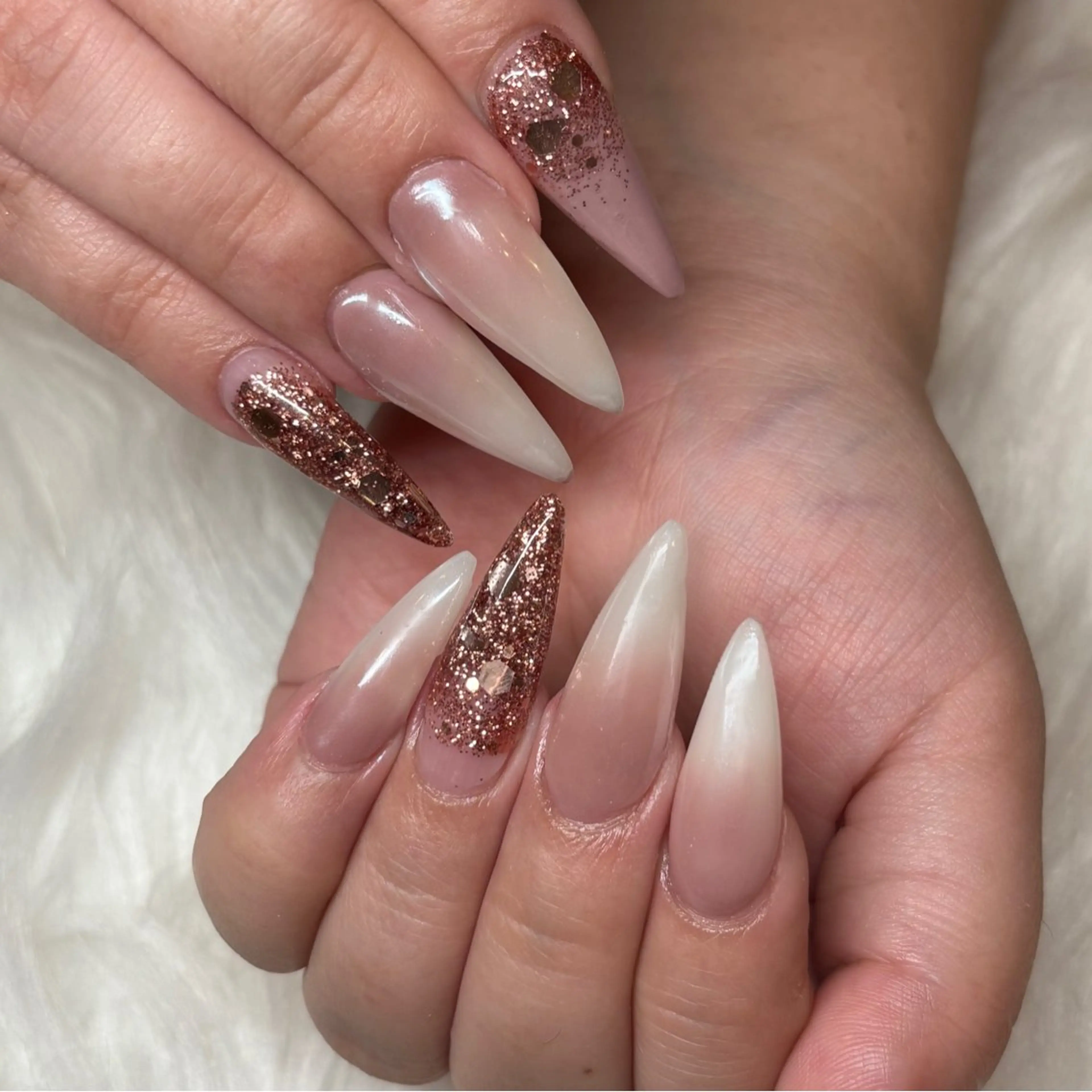 ネイル ハンドネイル fleulilas 18時以降も予約OKのネイルデザイン