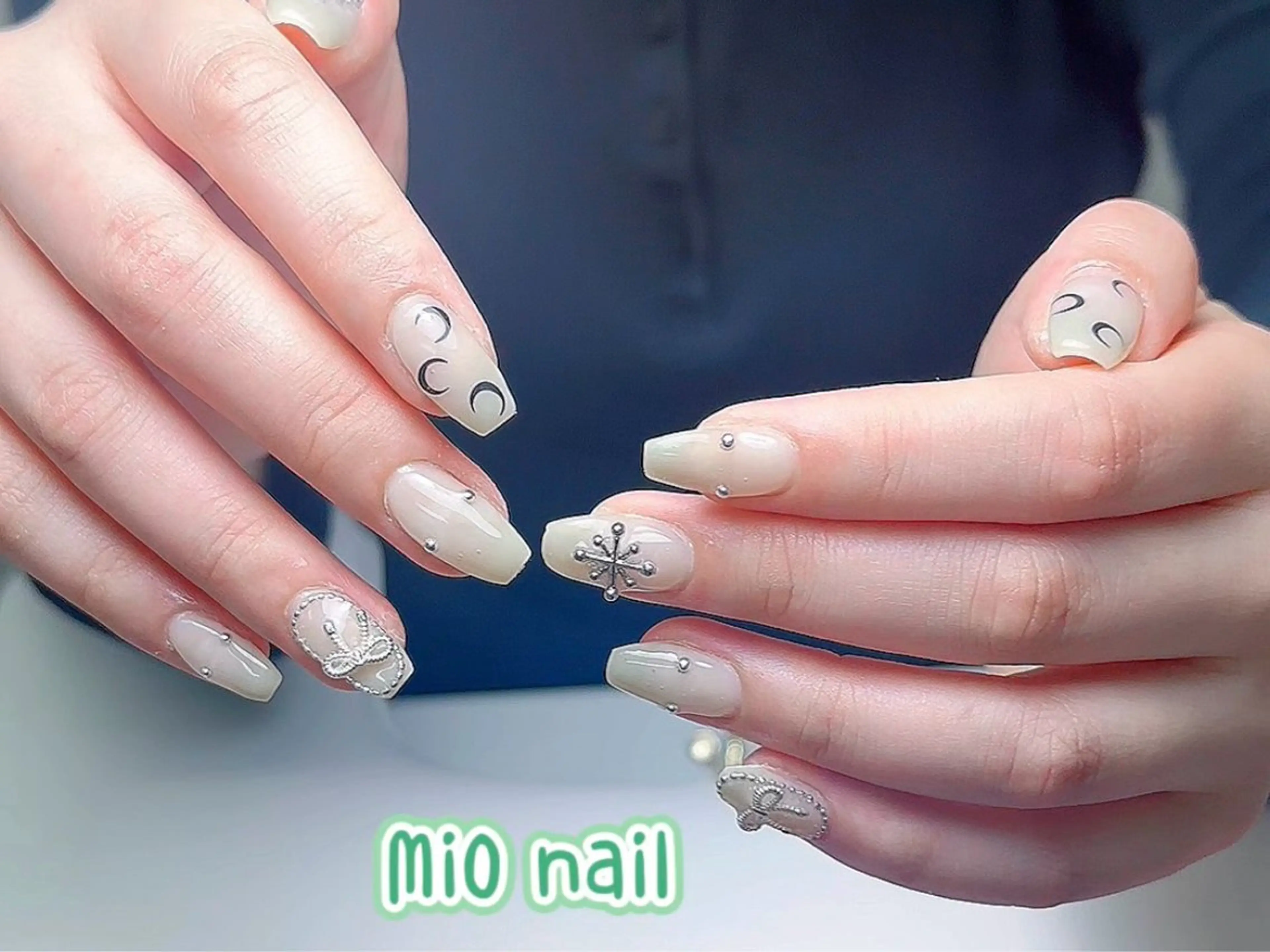 ネイル ジェルネイル 韓国ネイル 持ち込み オフィスネイル ワンホンネイル MiO Nailのネイルデザイン