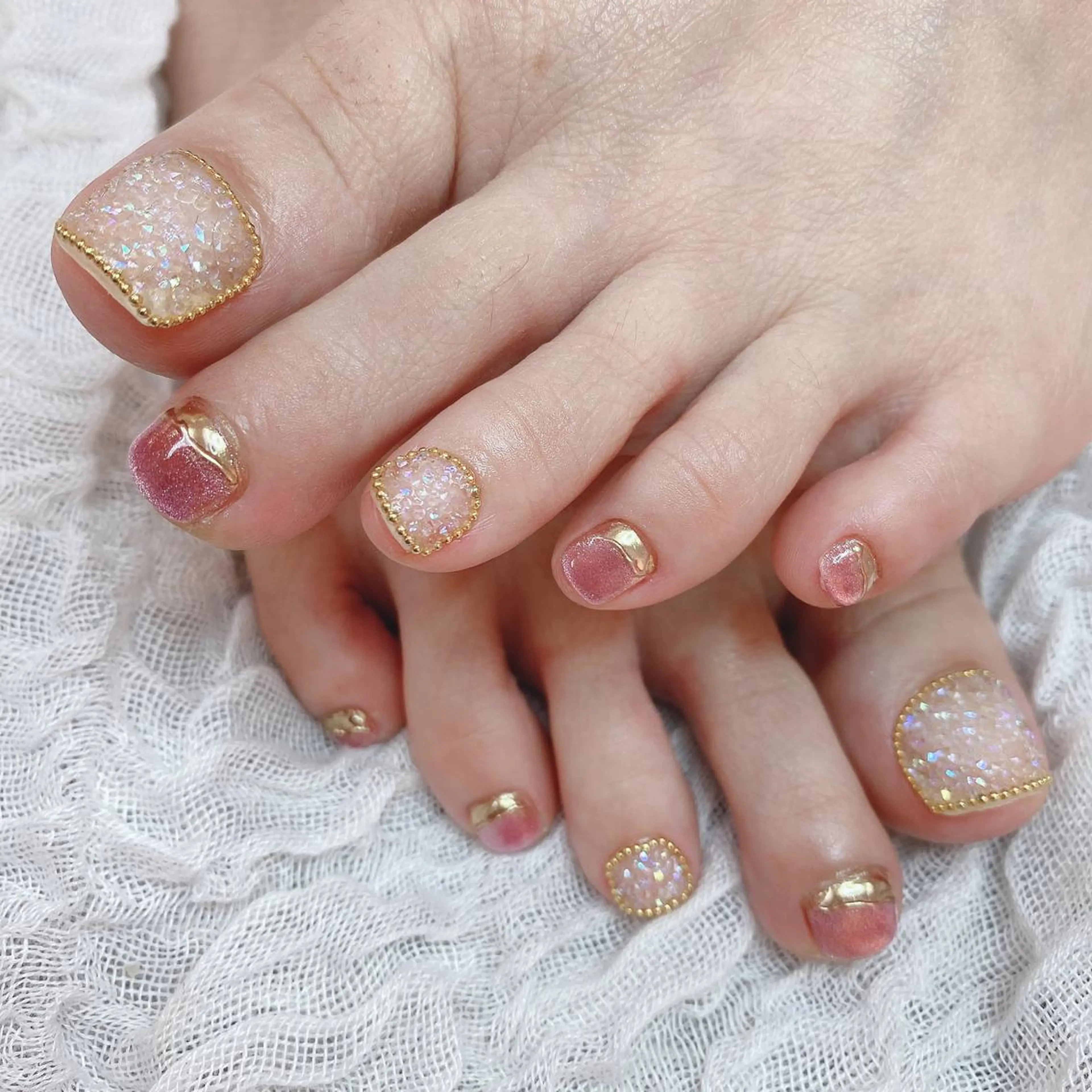 ネイル フットネイル ジェルネイル ストーンネイル 石原 夕華のネイルデザイン