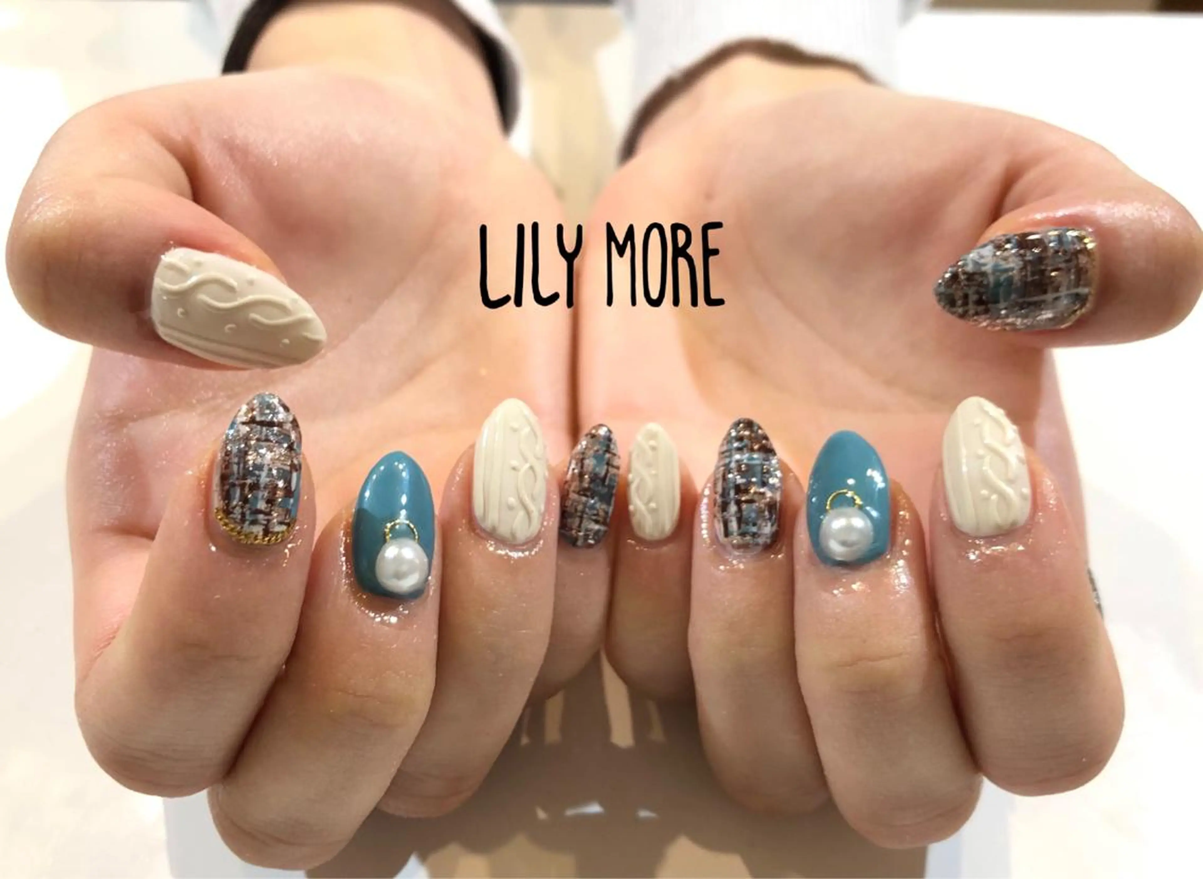 ネイル ツイードネイル Lily closetのネイルデザイン