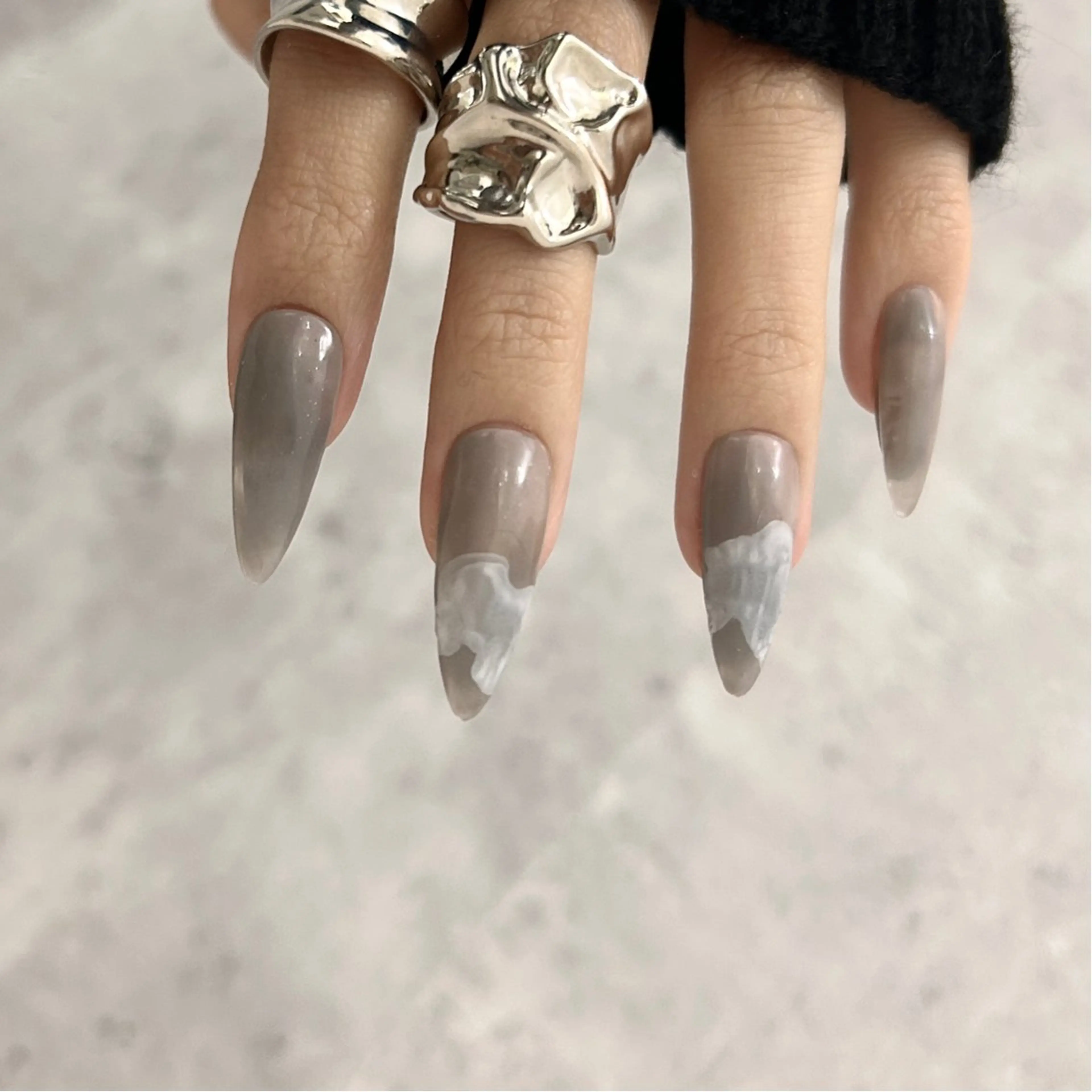 ネイル ニュアンスネイル 冬ネイル Ray. ／綺麗目ニュアンスのネイルデザイン