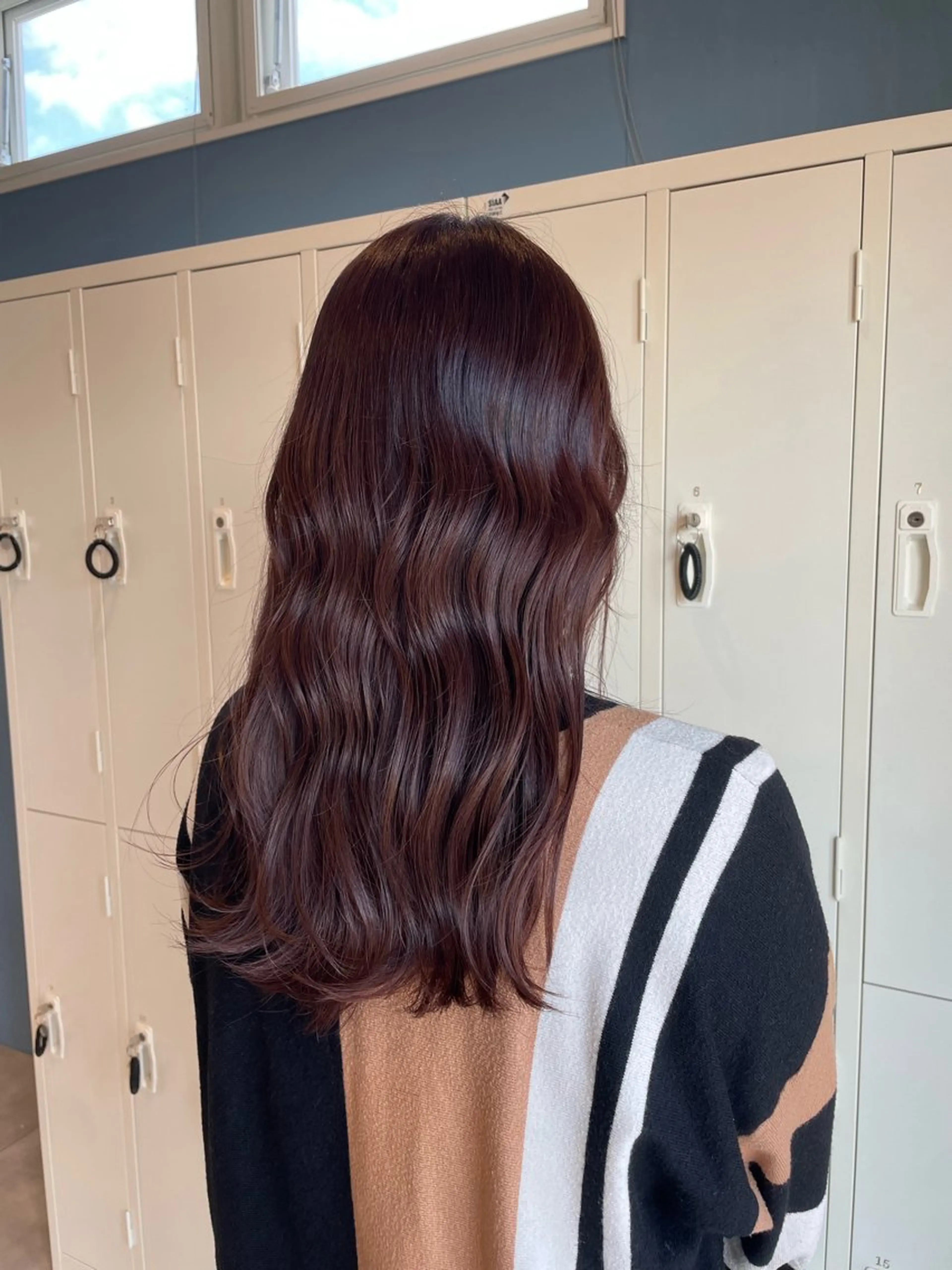 セミロング カラー ブラウンカラー ピンクカラー ピンクブラウン 伊藤 未夢のヘアスタイル