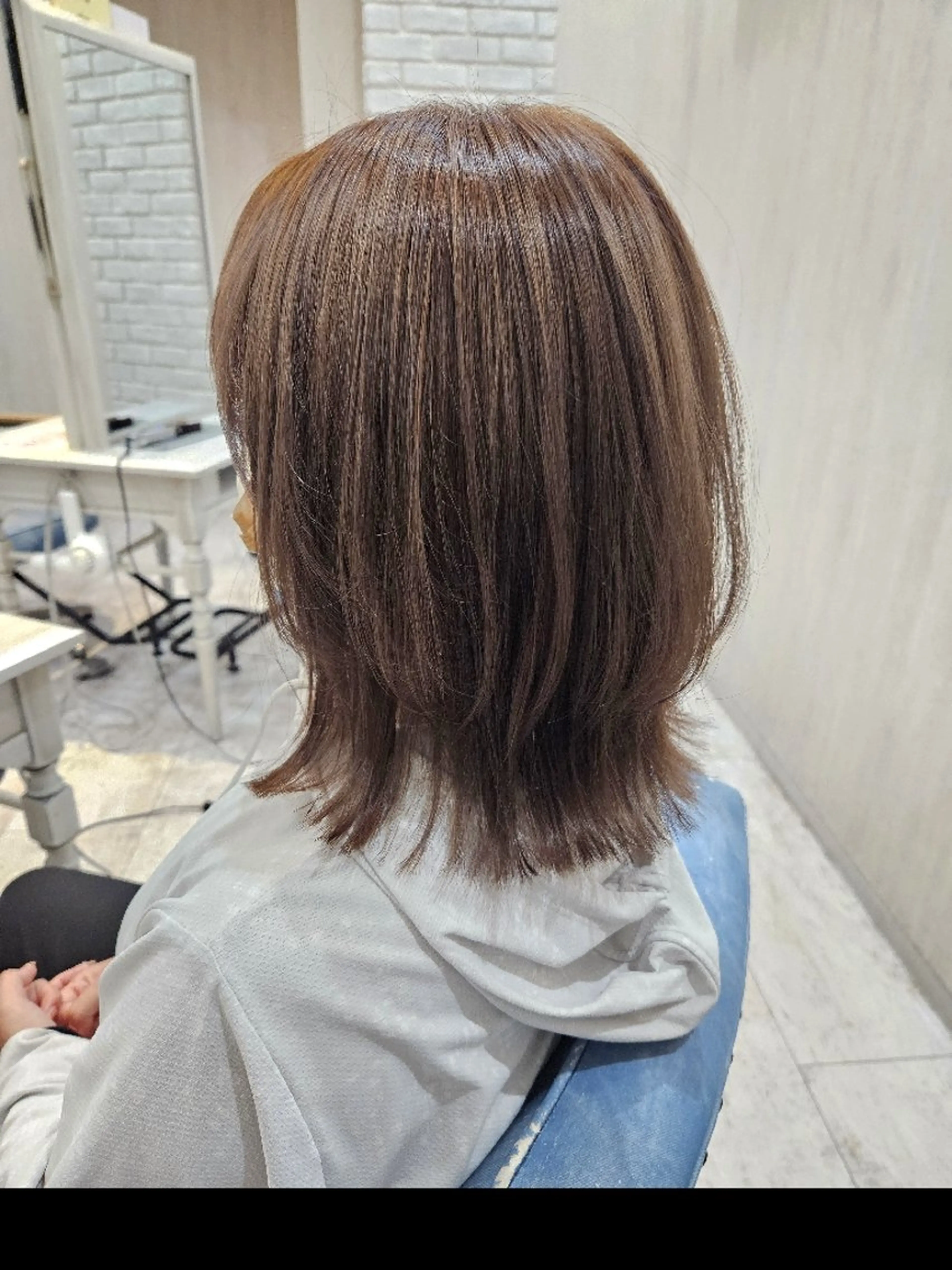 ミディアム カラー ブリーチ ダブルカラー ブリーチなしカラー ボブ くびれヘア カット ヘアカラー レイヤーカット/ 髪質改善/代表西村のヘアスタイル