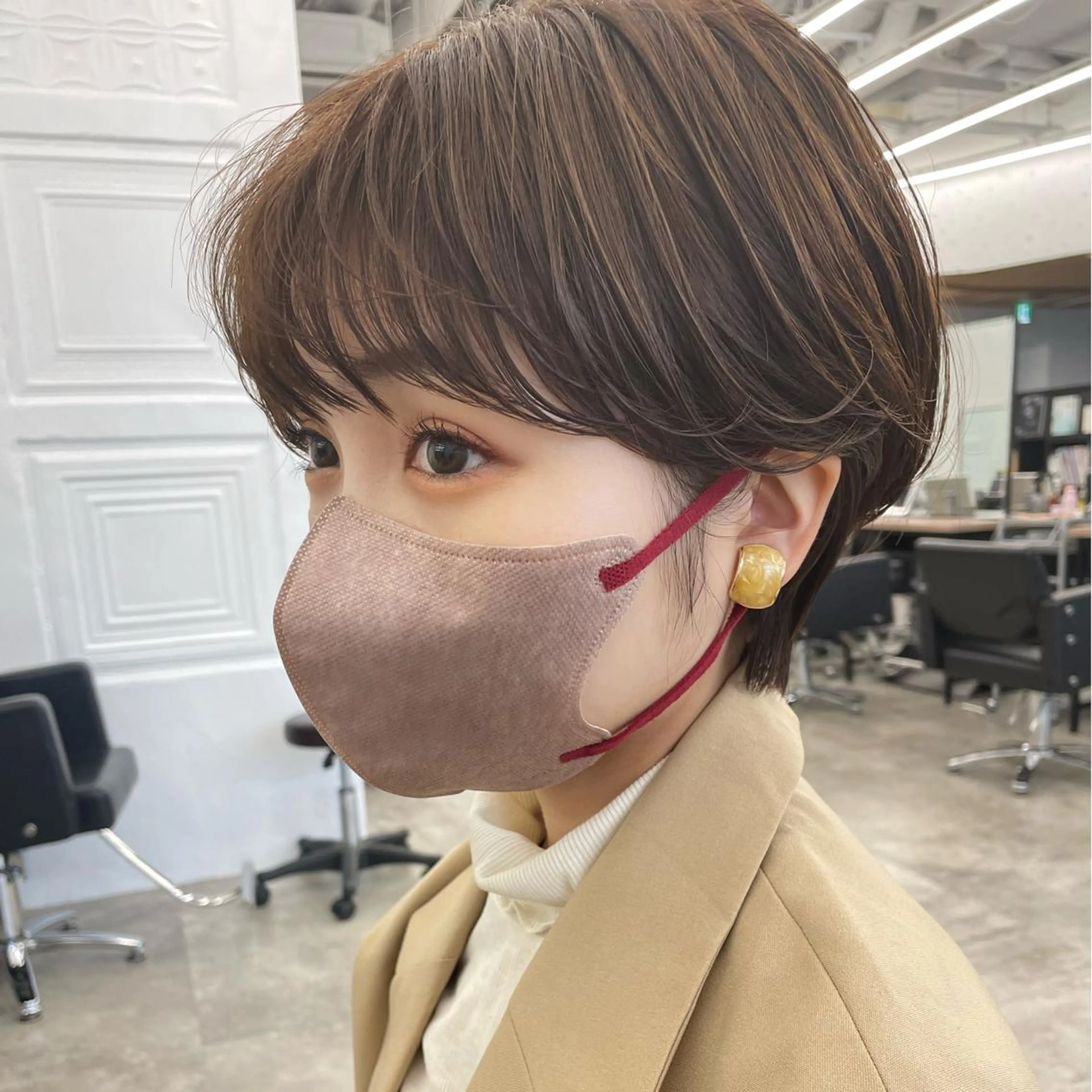 ショート カラー パーマ ブラウンカラー ココアブラウン ショートヘア レイヤー/ショート透 明感カラー/西田祐賀のヘアスタイル