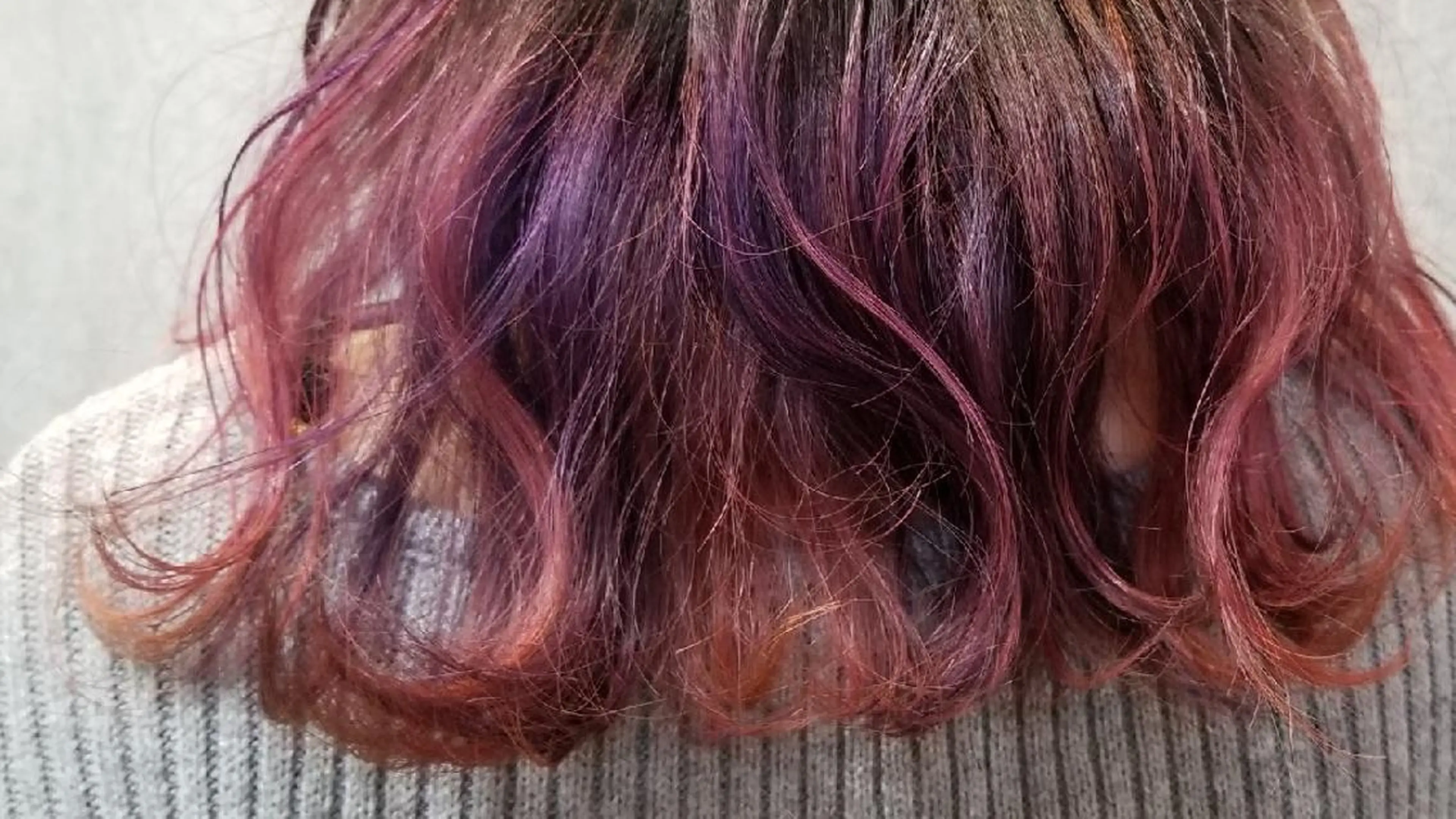 ミディアム 谷 結奈のヘアスタイル