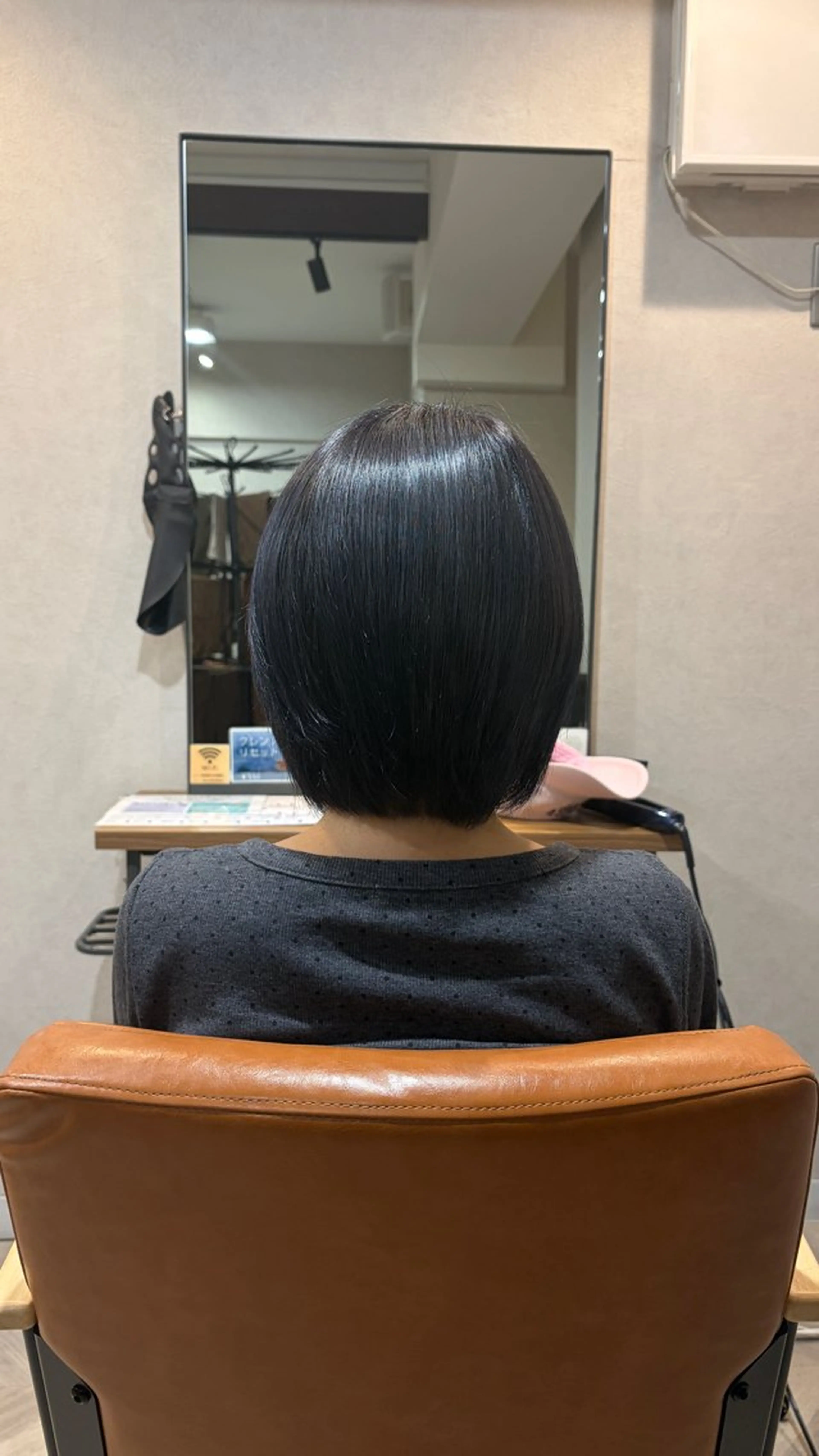 ショート カラー アッシュ ブルーカラー ブルーアッシュ 吉永 夕姫のヘアスタイル