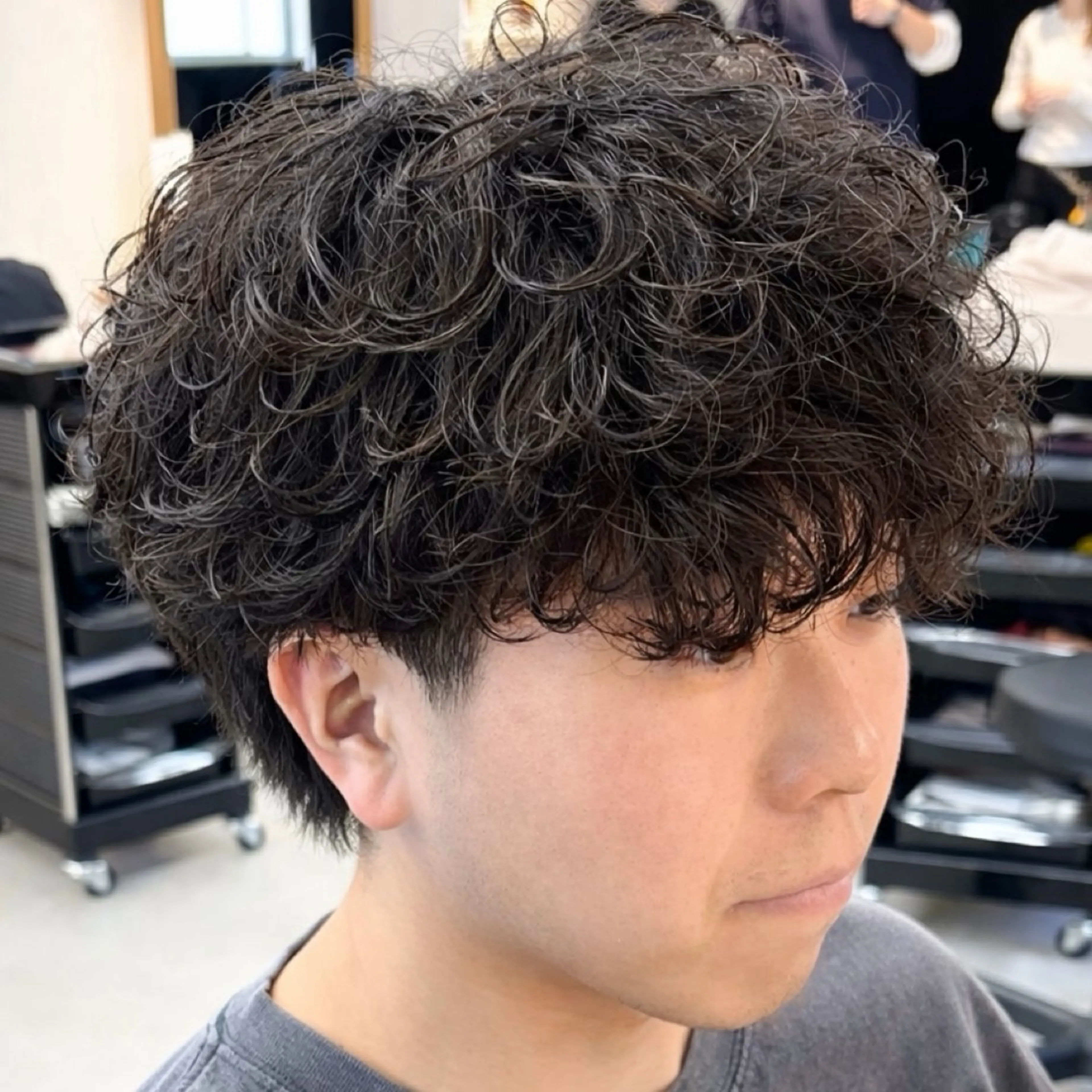 パーマ メンズ フェザーパーマ マッシュ メンズパーマ 波巻きパーマ ニュアンスパーマ カット パーマ 男の理想を叶える🔥 メンズパーマ特化｜関のヘアスタイル