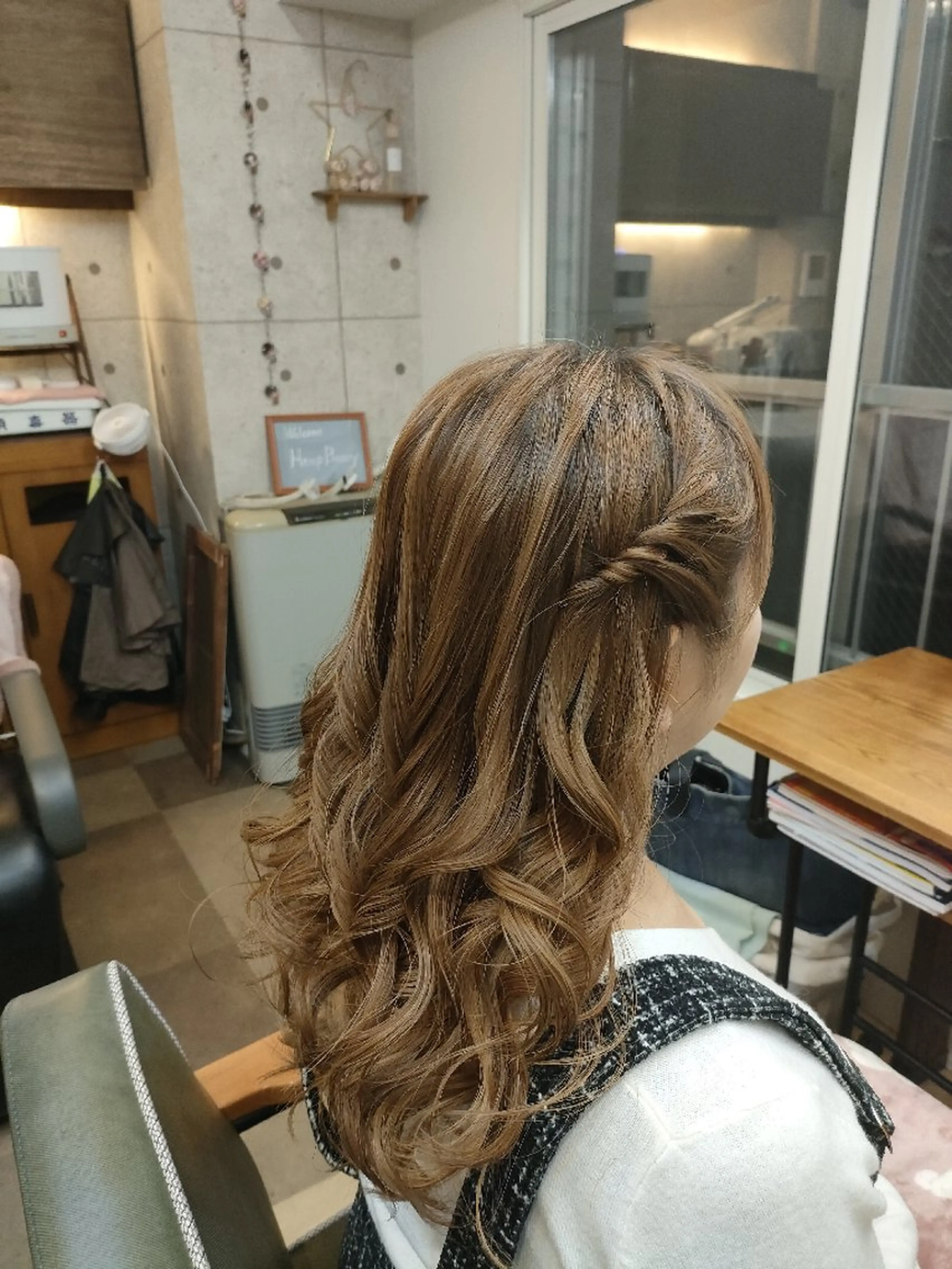ヘアアレンジ HempBeauty 浅野アサミのヘアスタイル