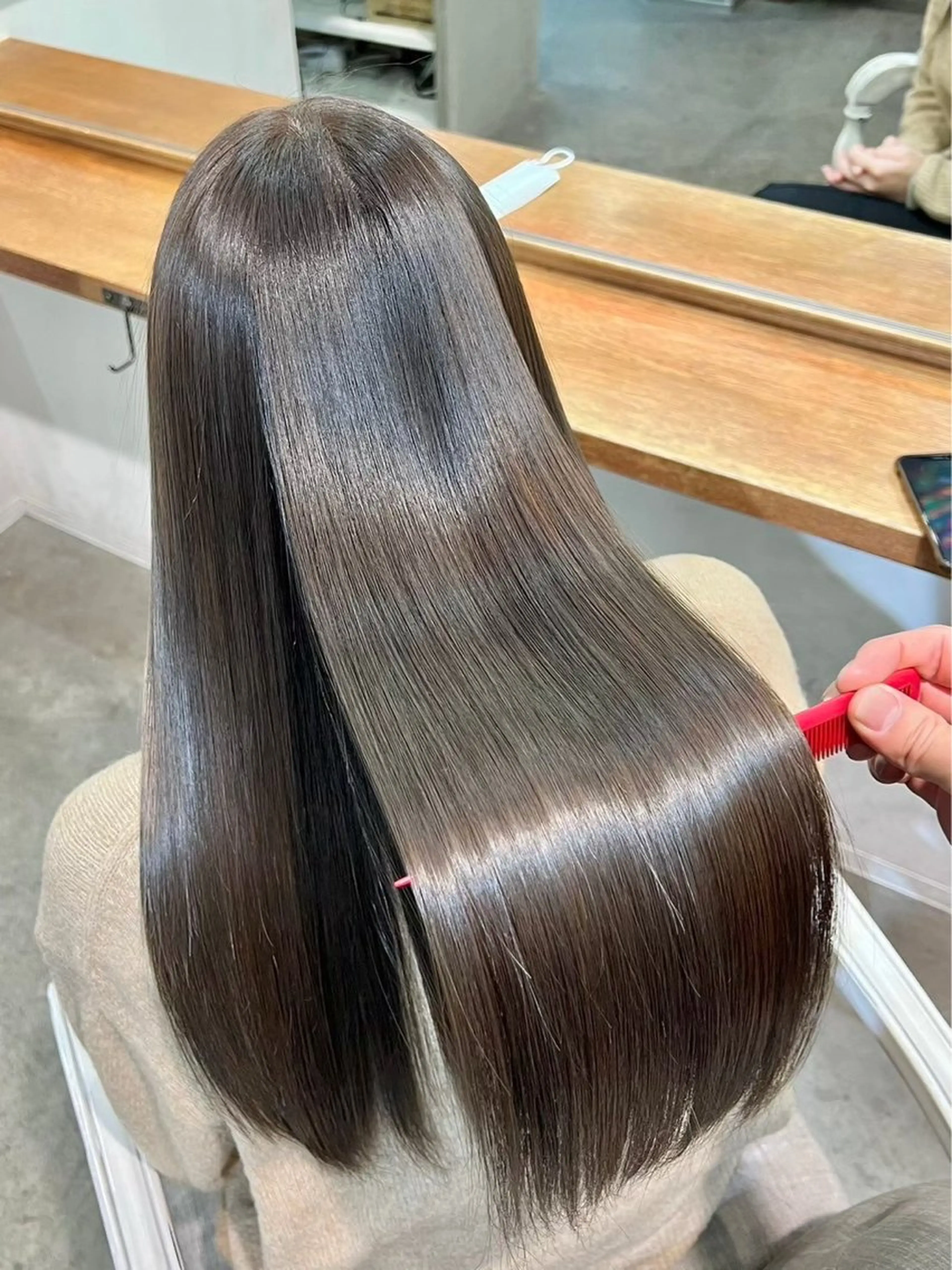 ロング カット ヘアカラー トリートメント 髪質改善/レイヤー/ 透明感カラー/桃谷翼のヘアスタイル