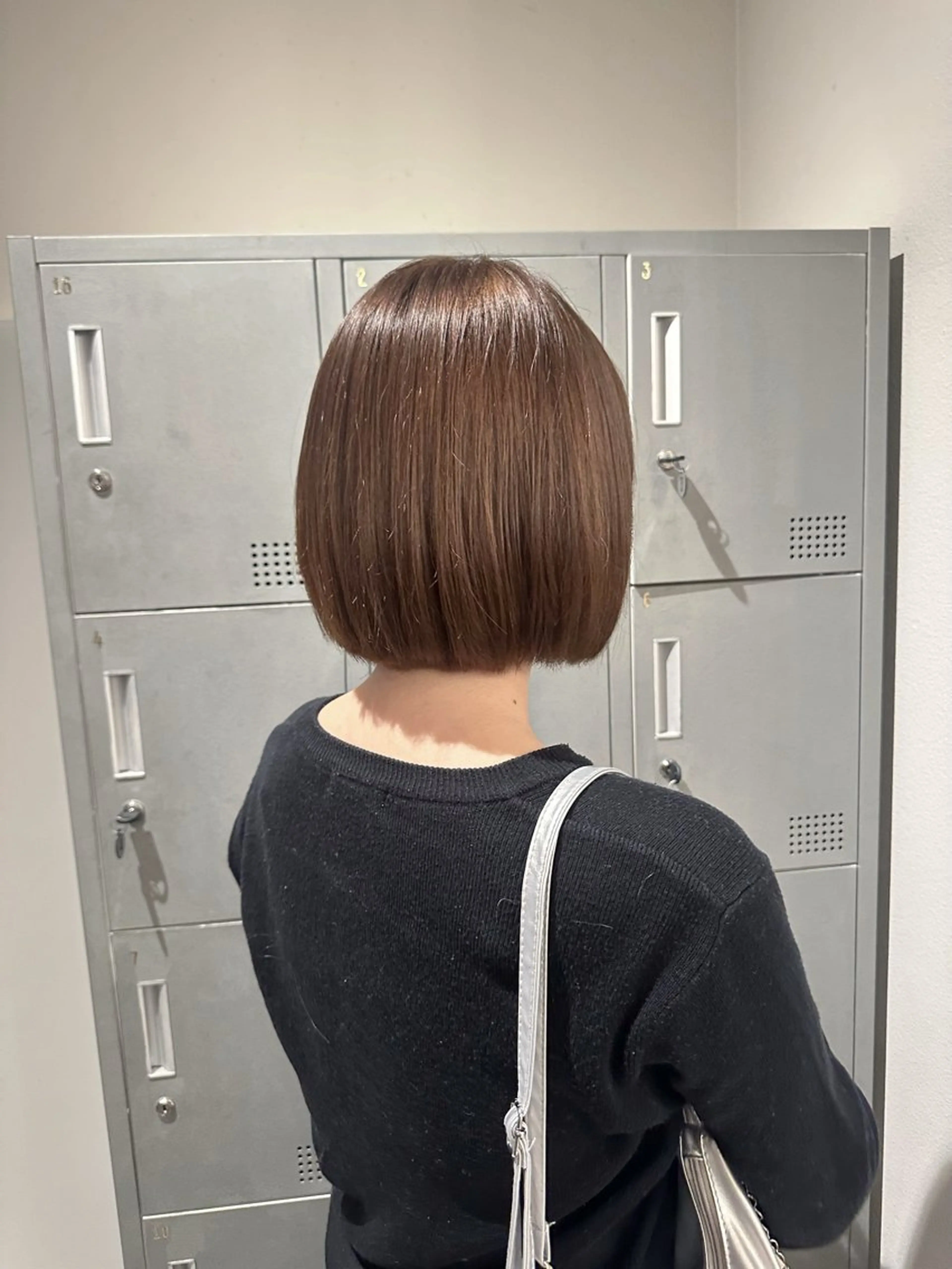 ショート カット ヘアカラー 透け感オリーブ/レイ ヤーカット/KaHoのヘアスタイル