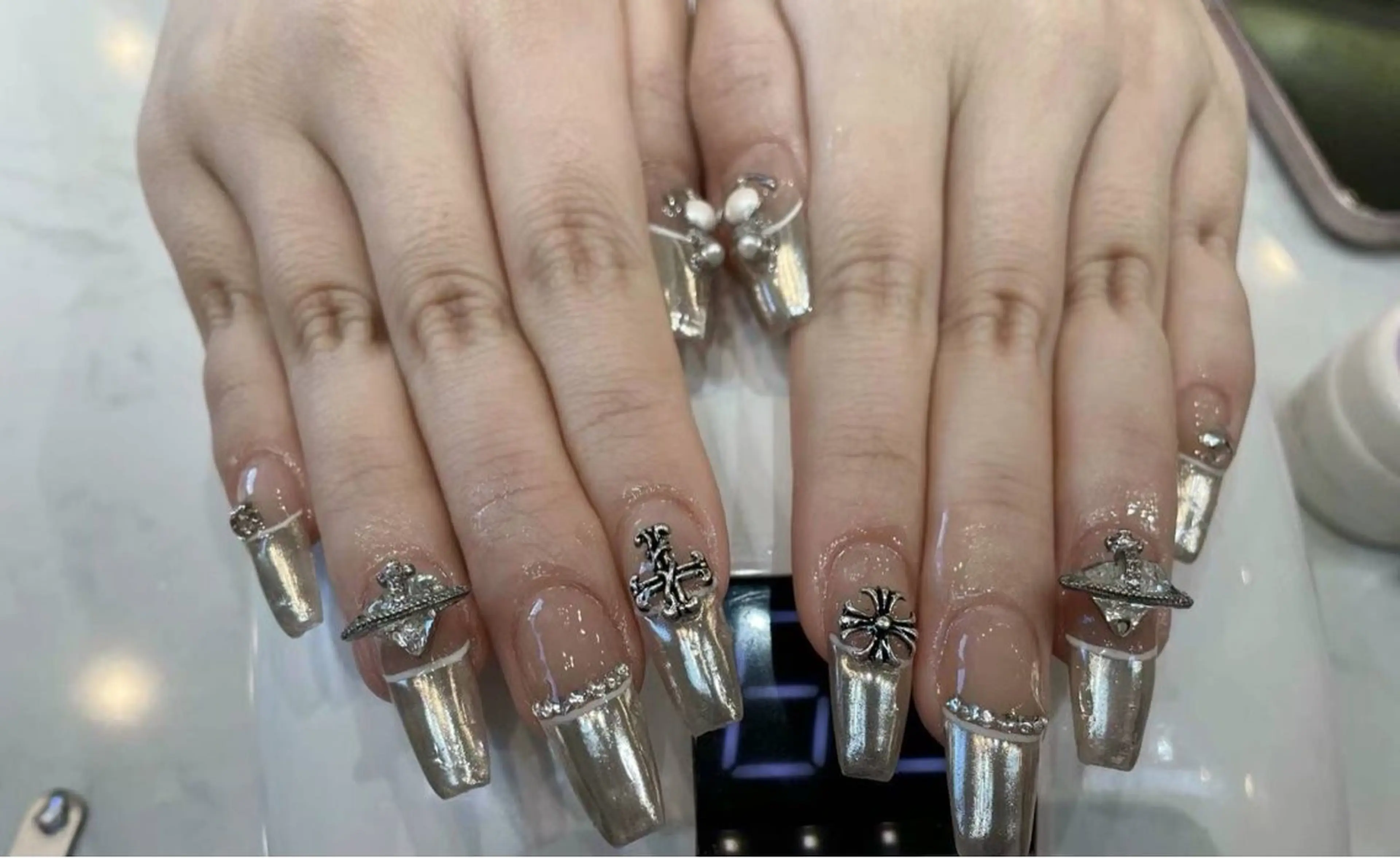 ネイル アートネイル フラワーネイル フットネイル フレンチネイル ジェルネイル Babarla　Nail　Salon所属・babarla Nailのネイルデザイン