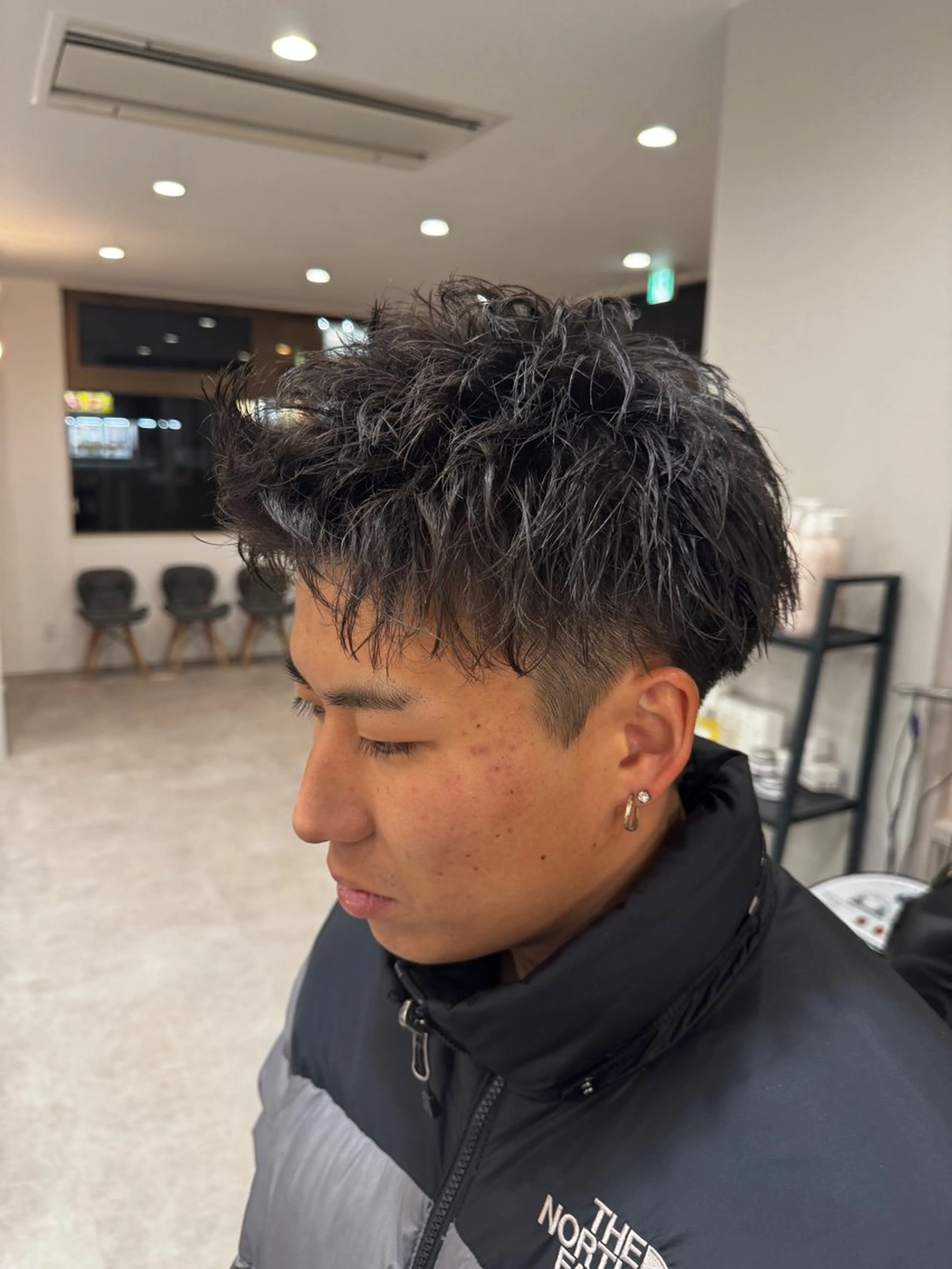 メンズ 🫧透明感カラー🫧 ロン毛美容師のヘアスタイル