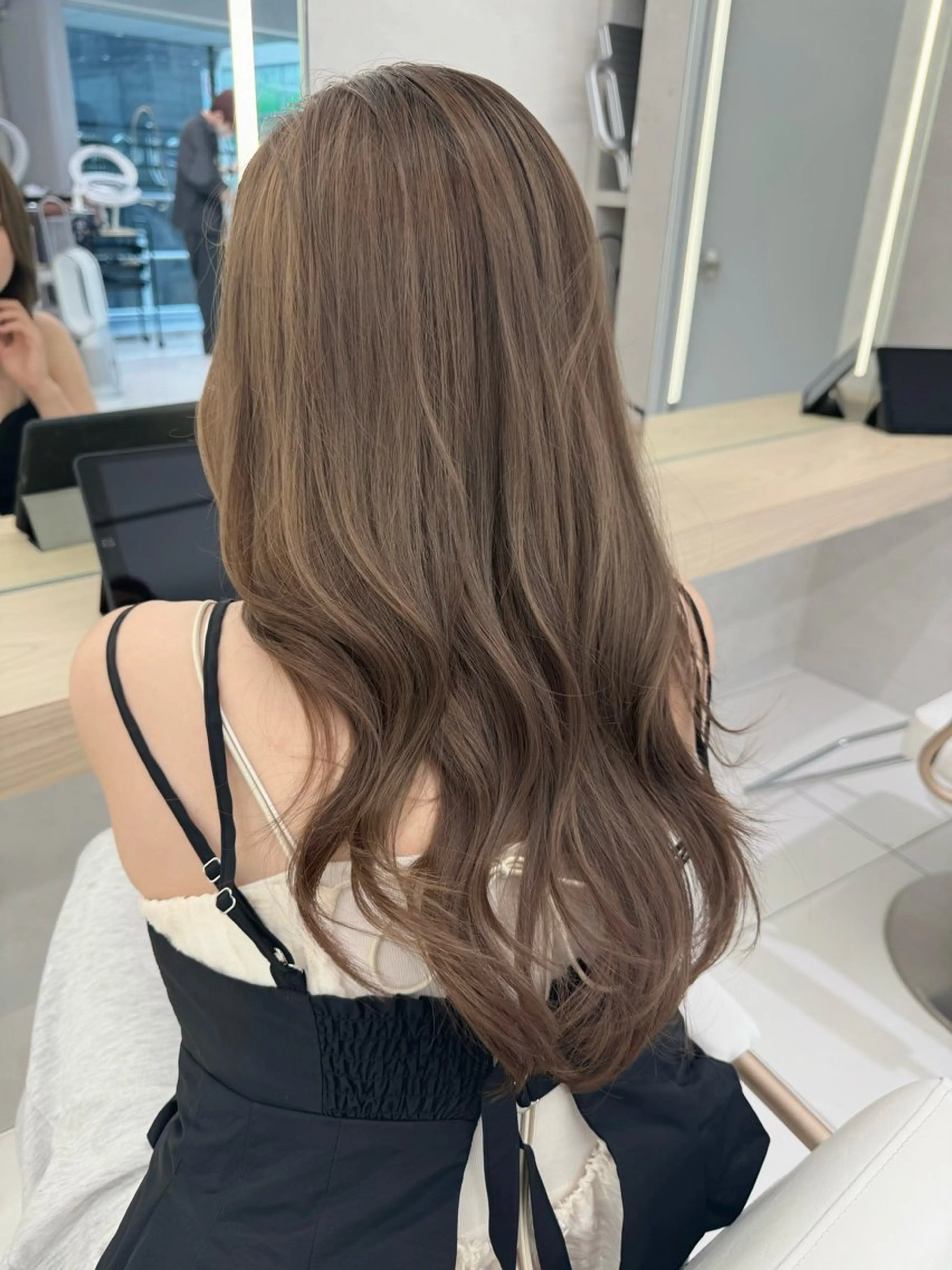 ロング 三鷹で1番ショート ボブをカットする新谷のヘアスタイル