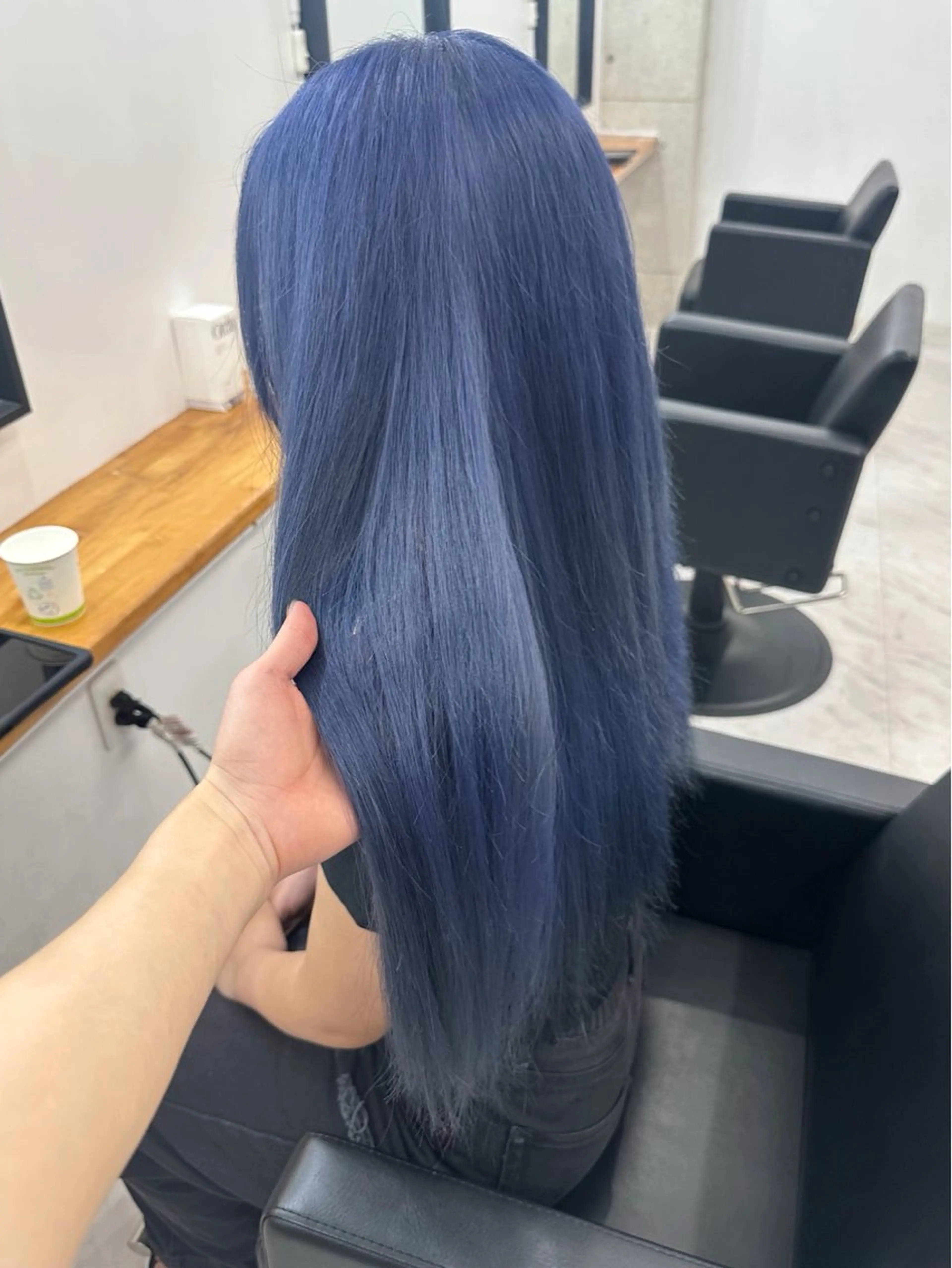 ロング カラー ブリーチ ブルーカラー ネイビーカラー ヘアカラー GiseL博多 HiROEのヘアスタイル