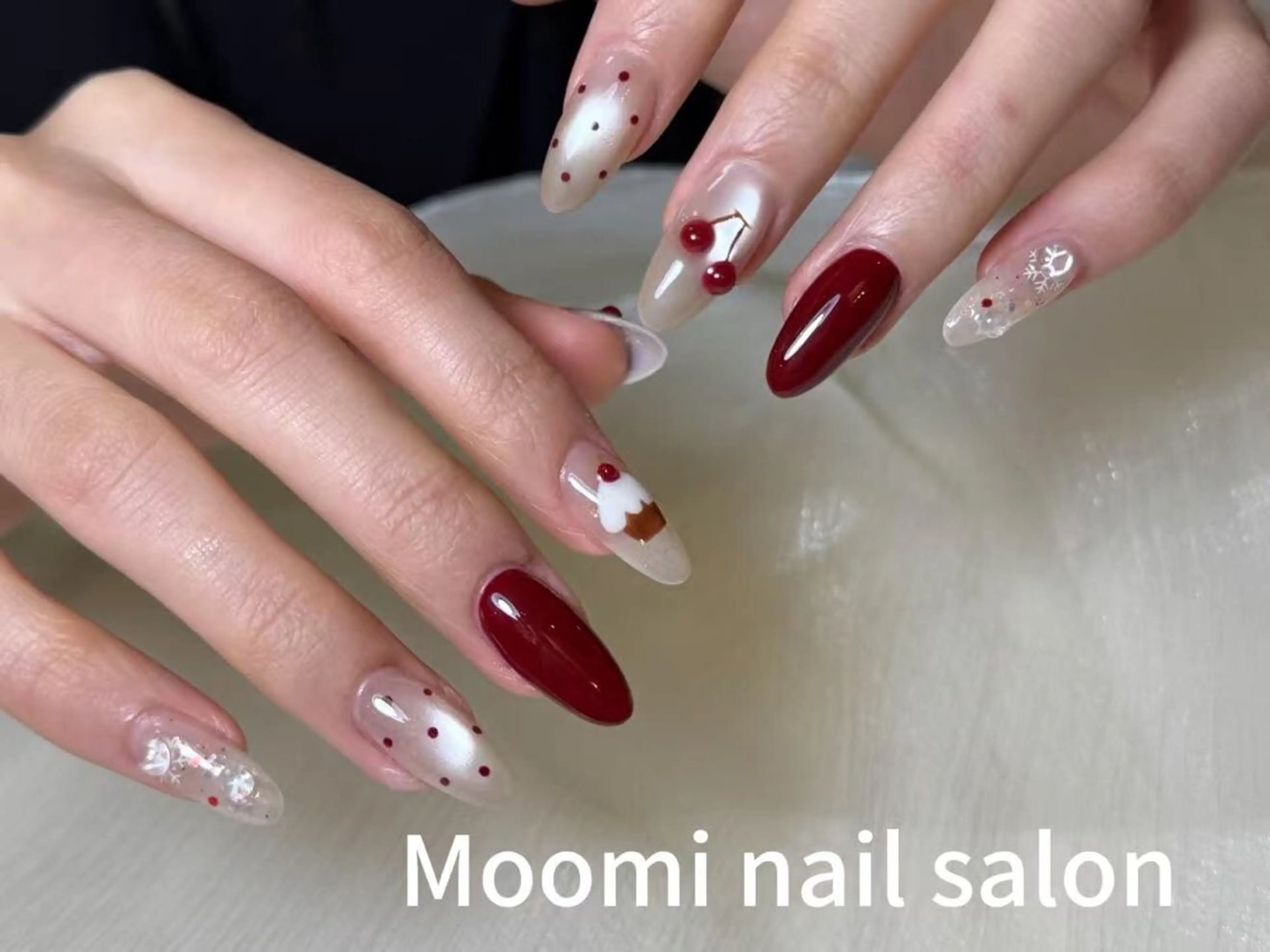 ネイル チークネイル フレンチネイル ジェルネイル グラデーション ハート ハンドネイル moomi nail スカルプ専門のネイルデザイン