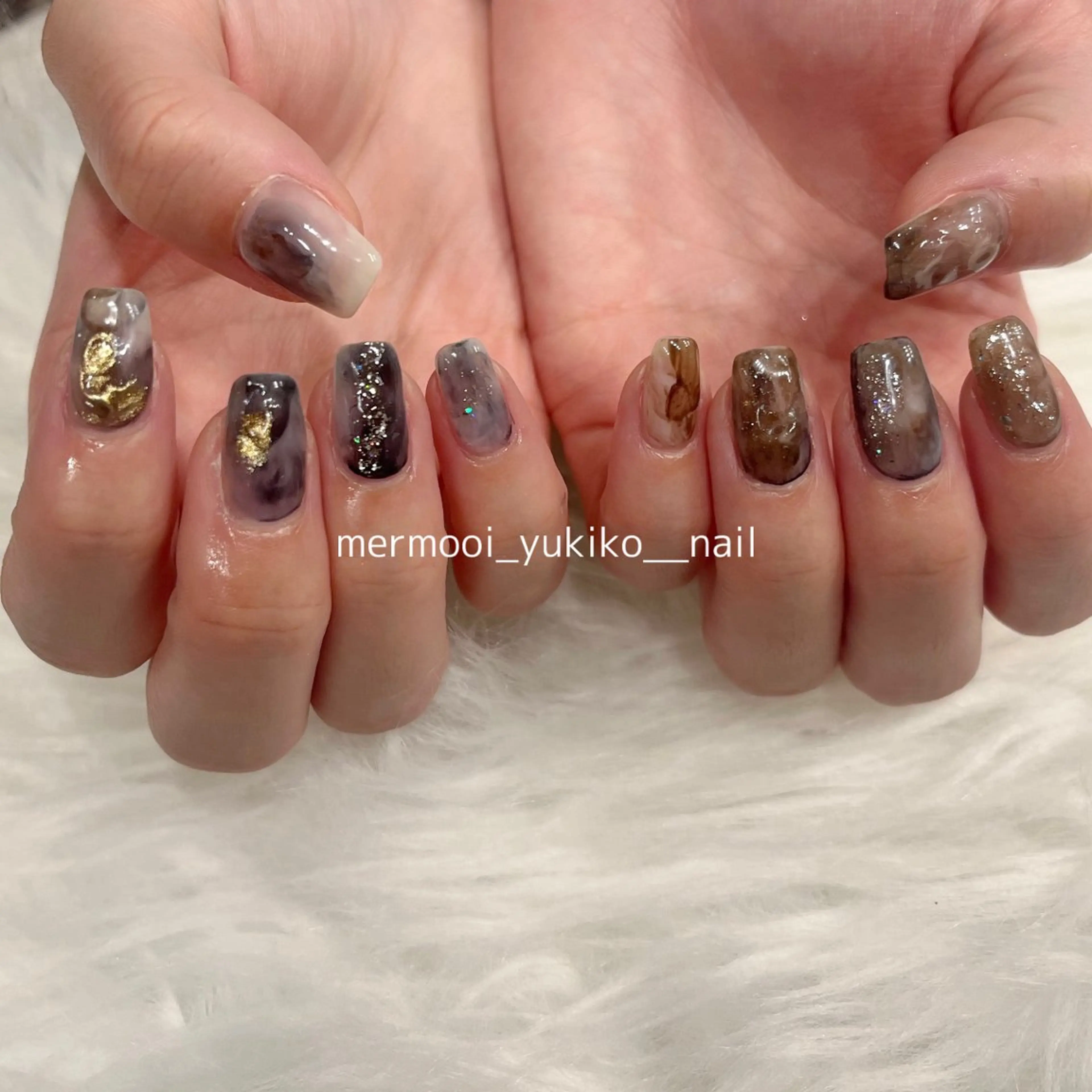 ネイル ミラーネイル ニュアンスネイル ぷっくりネイル ハンドネイル melumooi nailのネイルデザイン