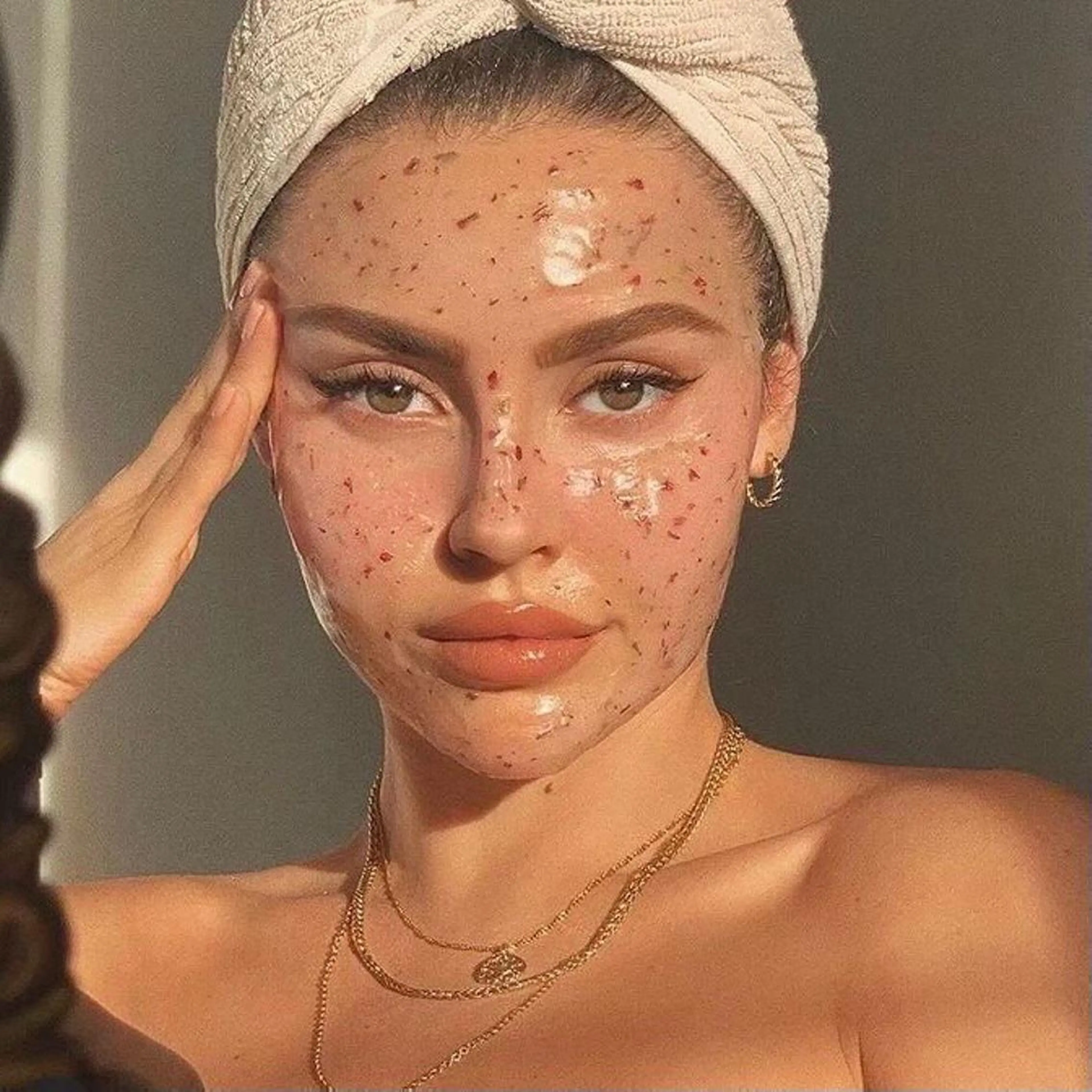 アイブロウ＋フェイシャル５部位＋ハイドロジェリーマスクの写真