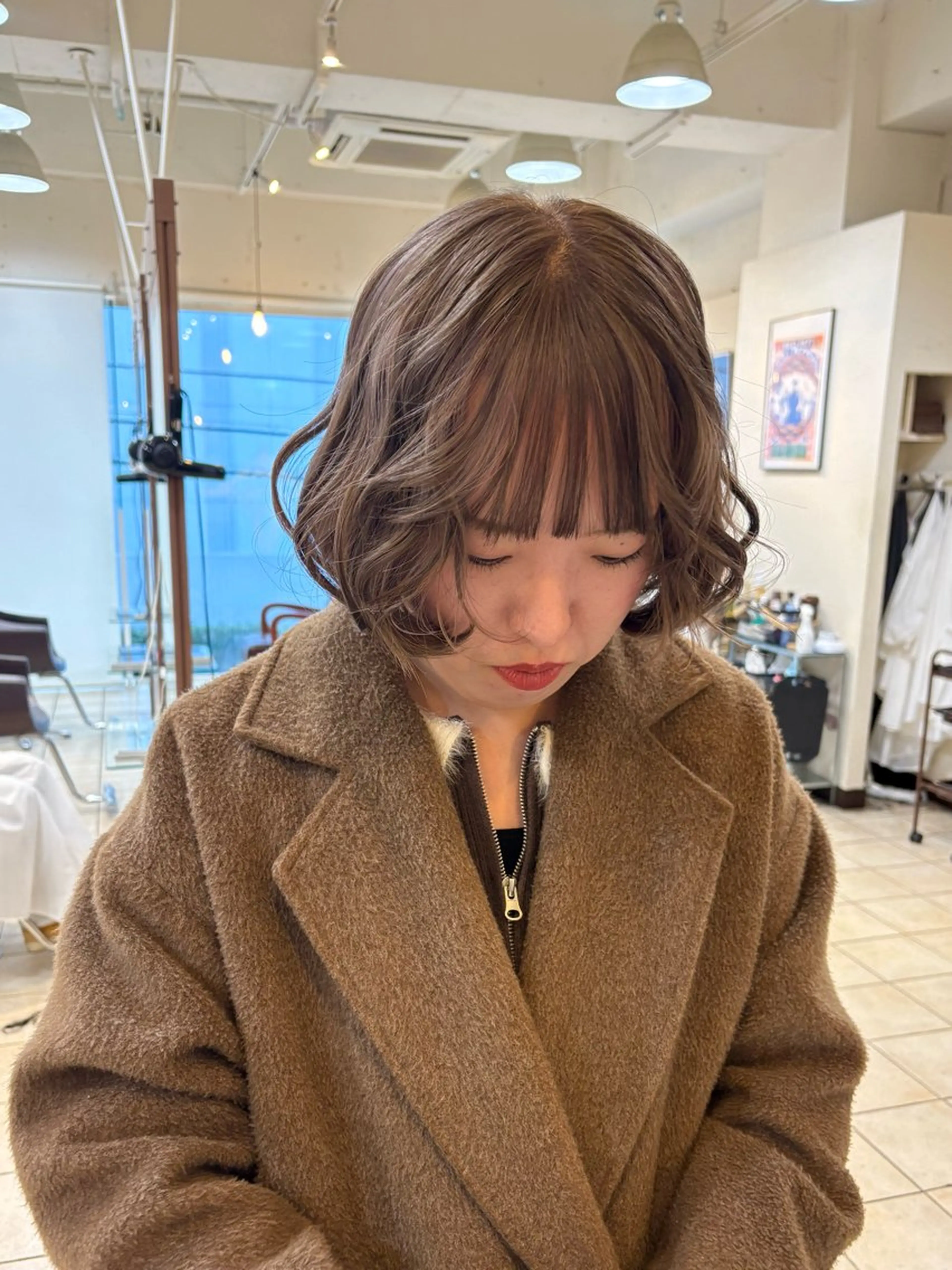 ショート カラー ヘアアレンジ 切りっぱなしボブ ボブ ヘアカラー トリートメント スズキ ユウナのヘアスタイル