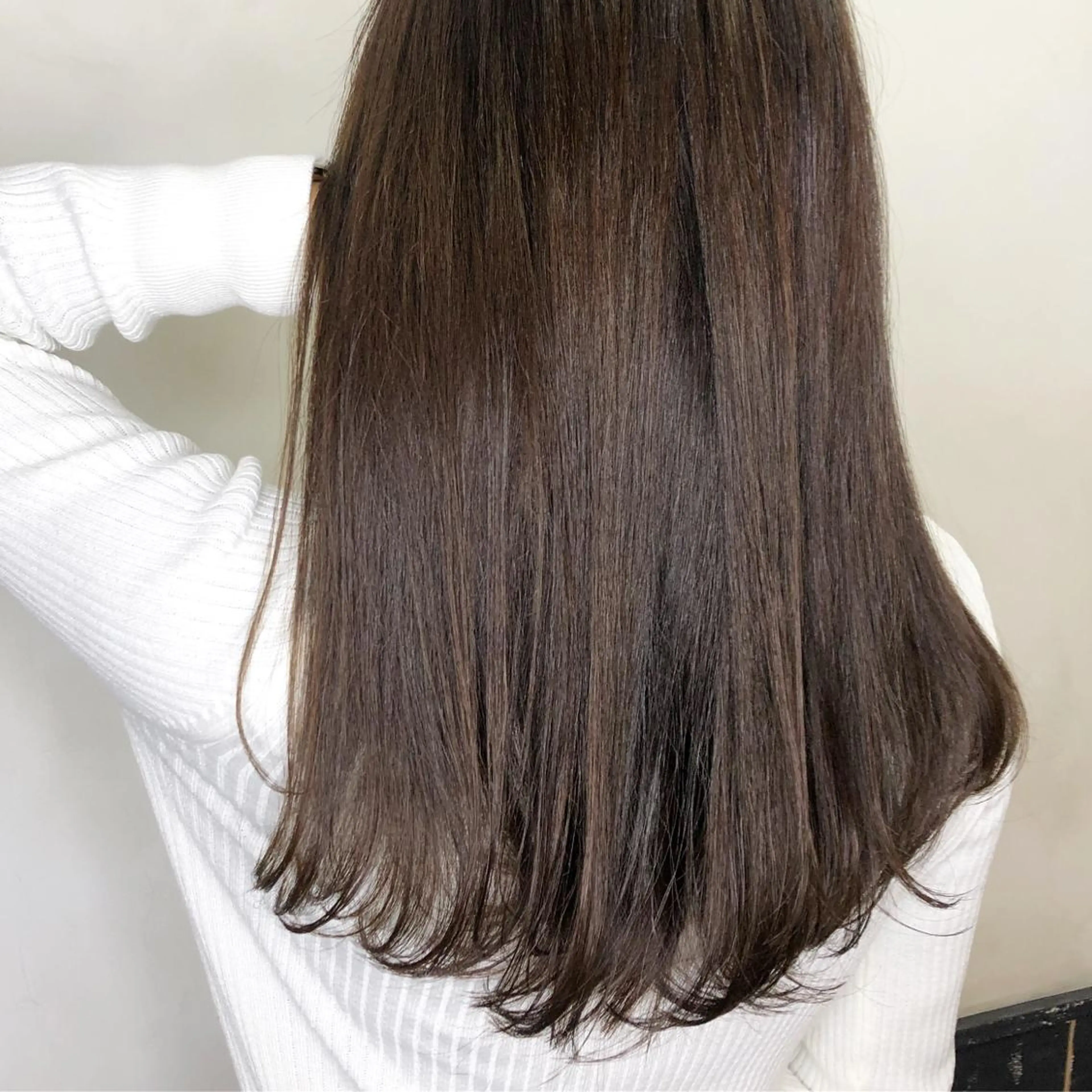 セミロング カラー イルミナカラー 綺麗な髪質にしたい方 限定🌈清水　祥のヘアスタイル