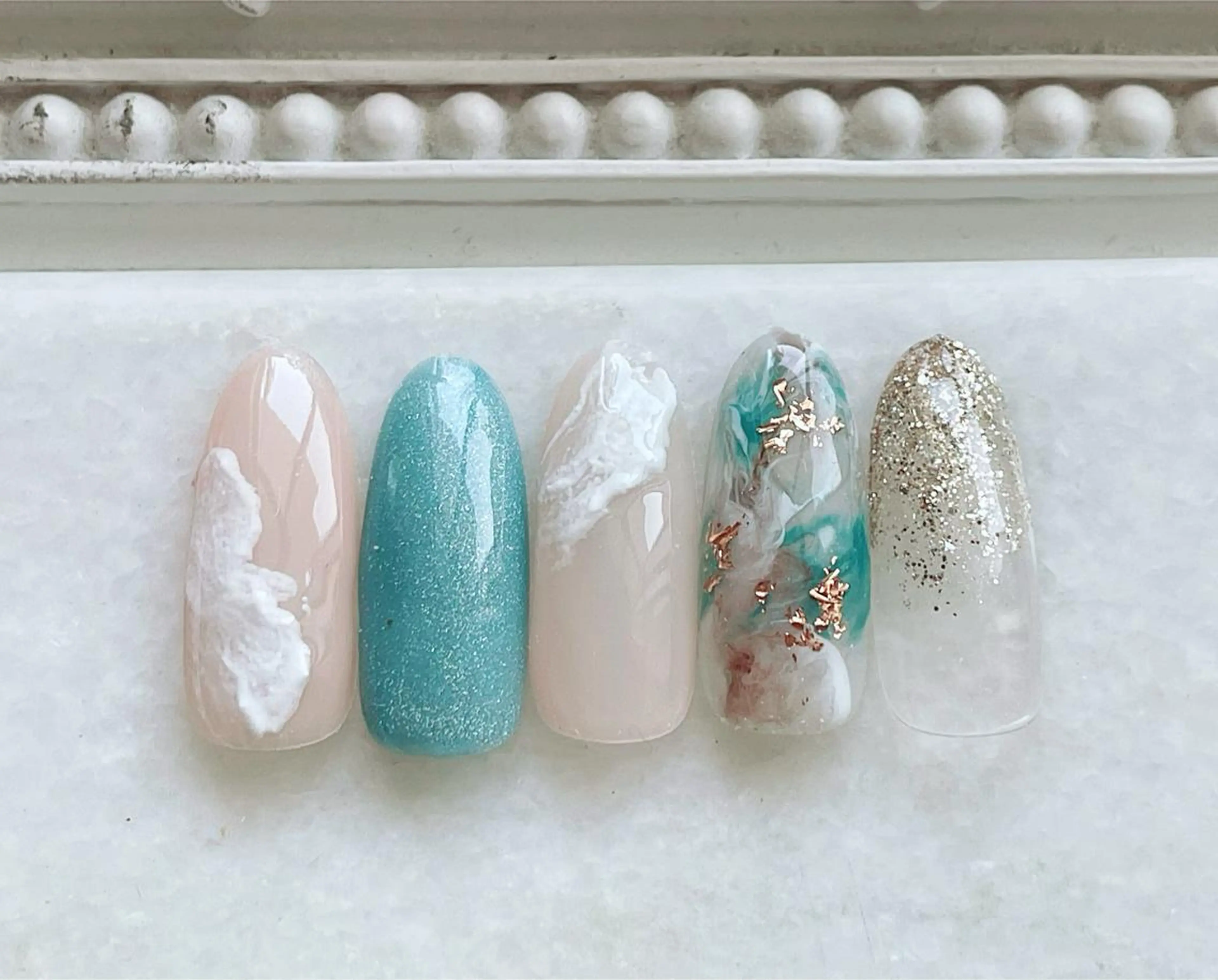 ネイル ジェルネイル キラキラネイル パラジェル 夏ネイル ハンドネイル Satomi  のネイルデザイン