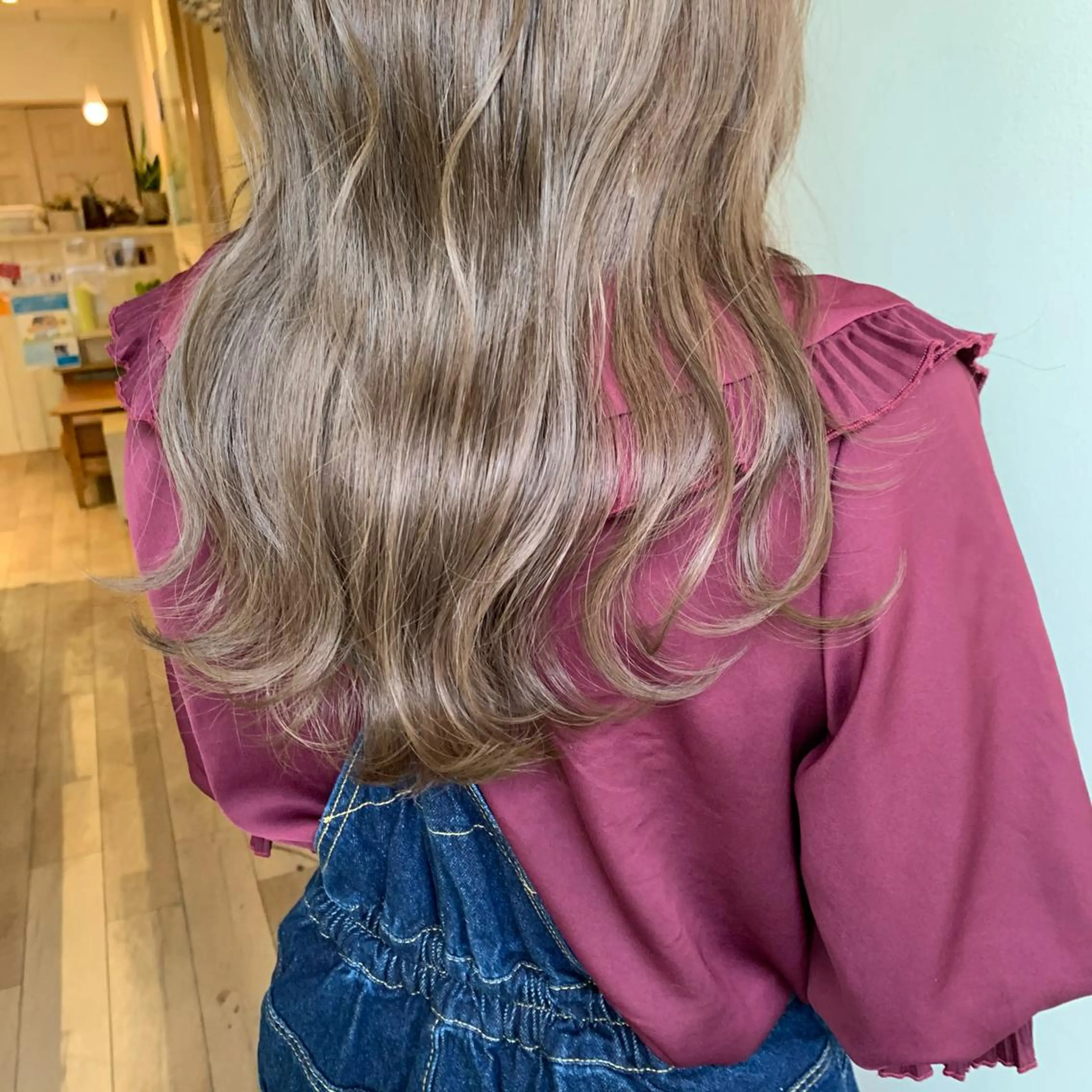 ロング カラー ヘアカラー 山本 知佳のヘアスタイル