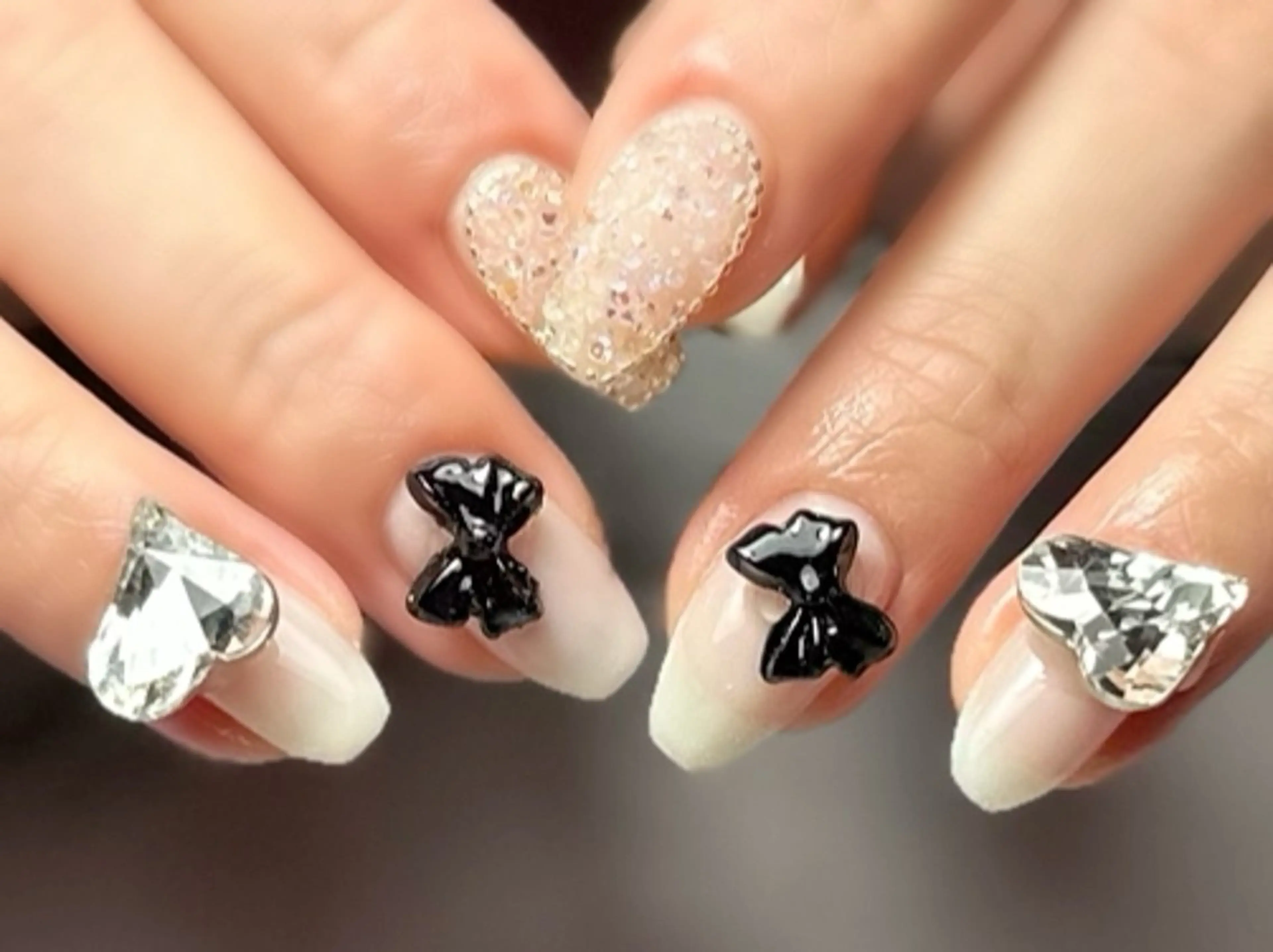 ネイル 新山 聖のネイルデザイン