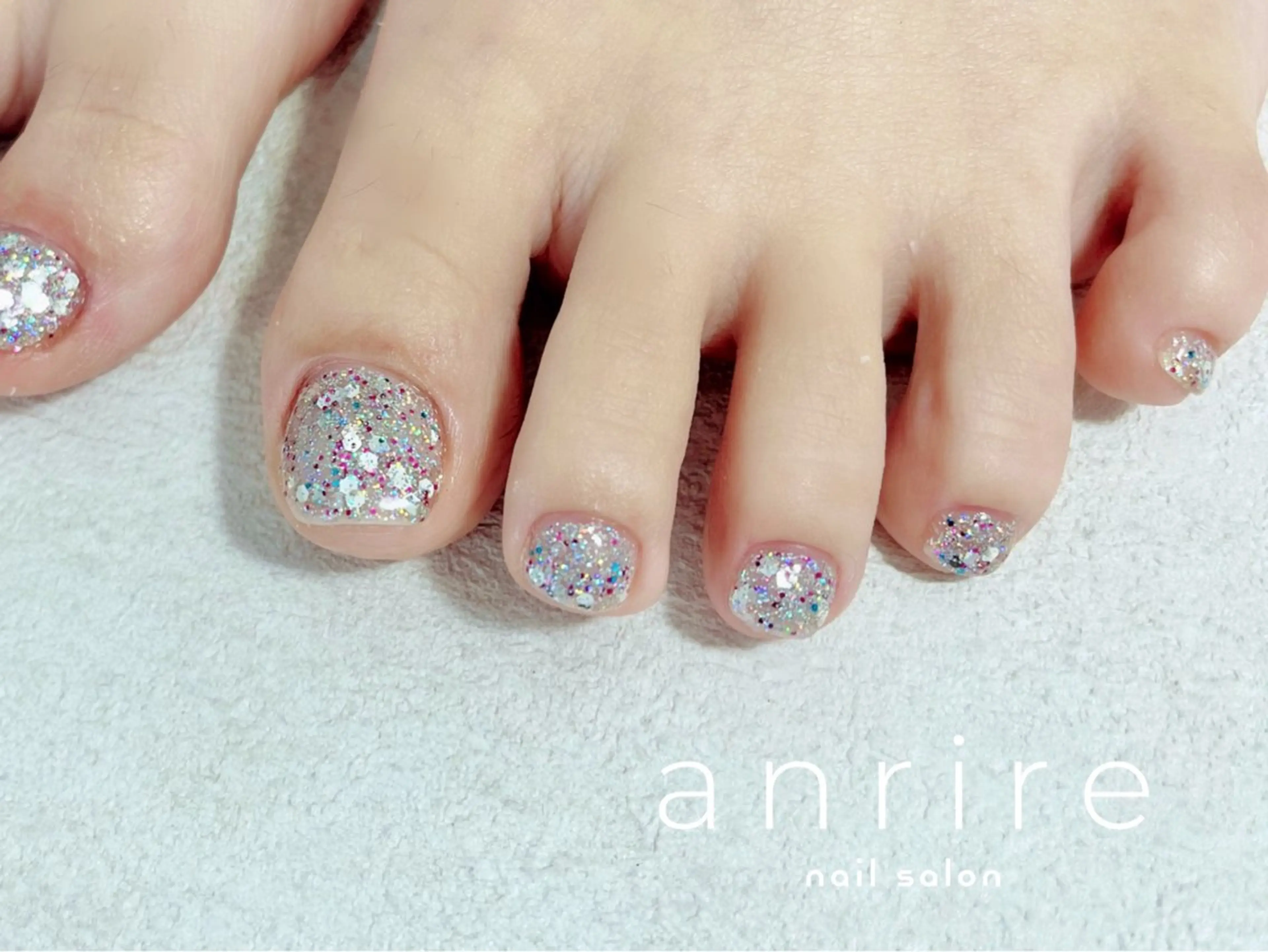 ネイル フットネイル ジェルネイル キラキラネイル ラメ(グリッター) ワンカラーネイル フットネイル nailsalon anrireのネイルデザイン