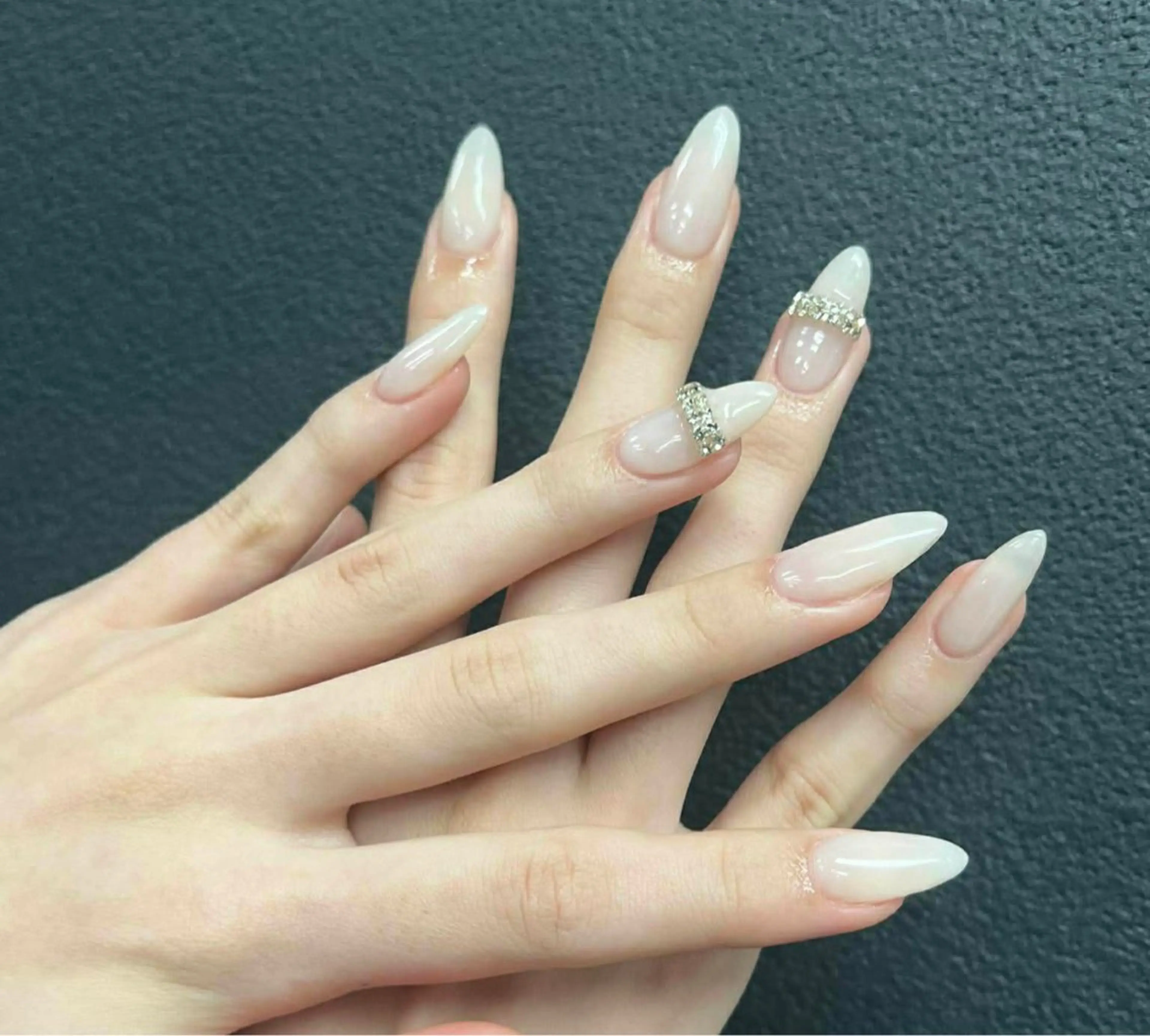 ネイル 韓国ネイル 持ち込み ニュアンスネイル ネイルチップ ハンドネイル Tini ANA.CHUOのネイルデザイン