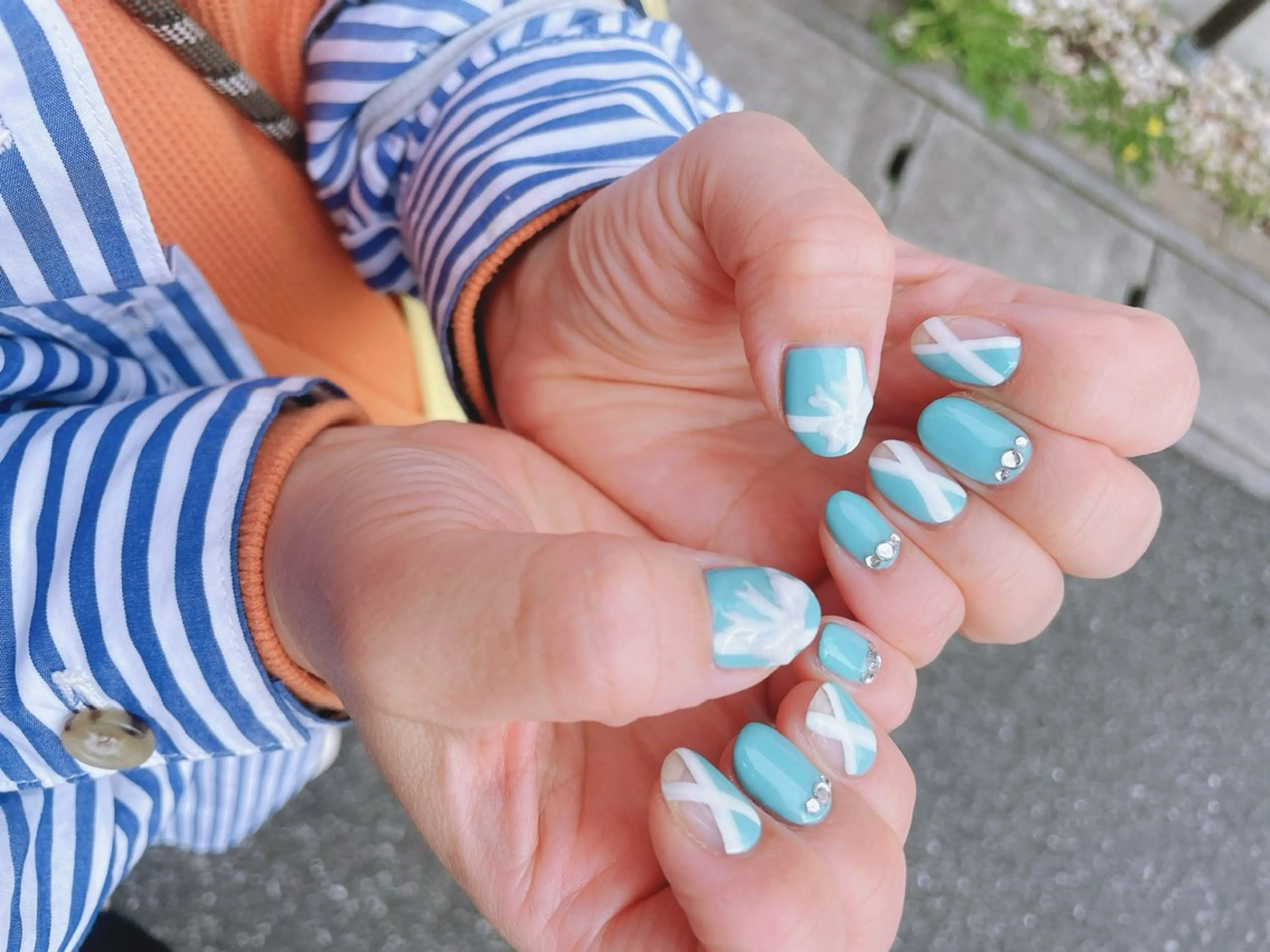 ネイル ジェルネイル 持ち込み リボン ショートネイル nailsalon Lietoのネイルデザイン