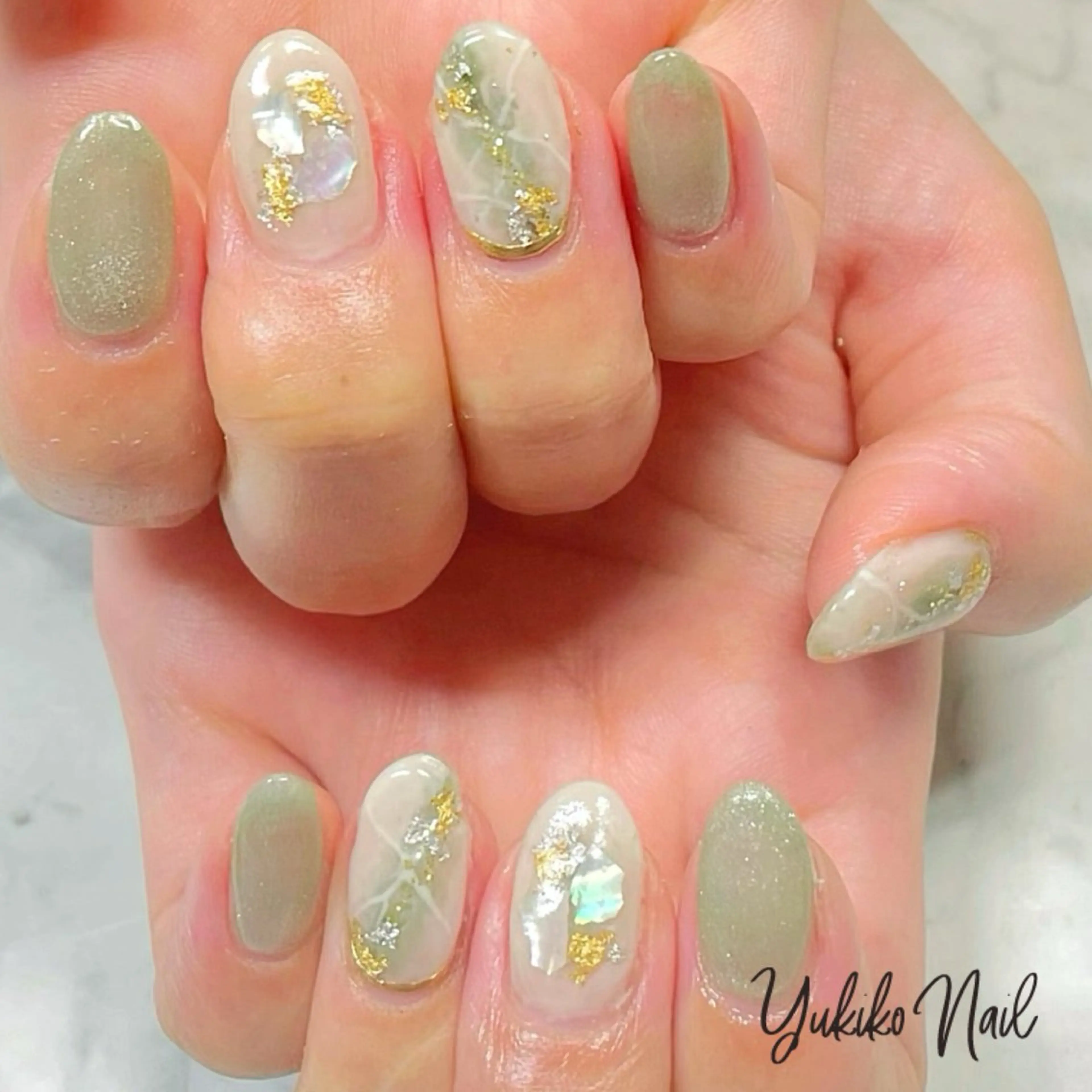 ネイル グリーン 大理石ネイル(マーブル) ニュアンスネイル ハンドネイル ユキコ ネイルのネイルデザイン