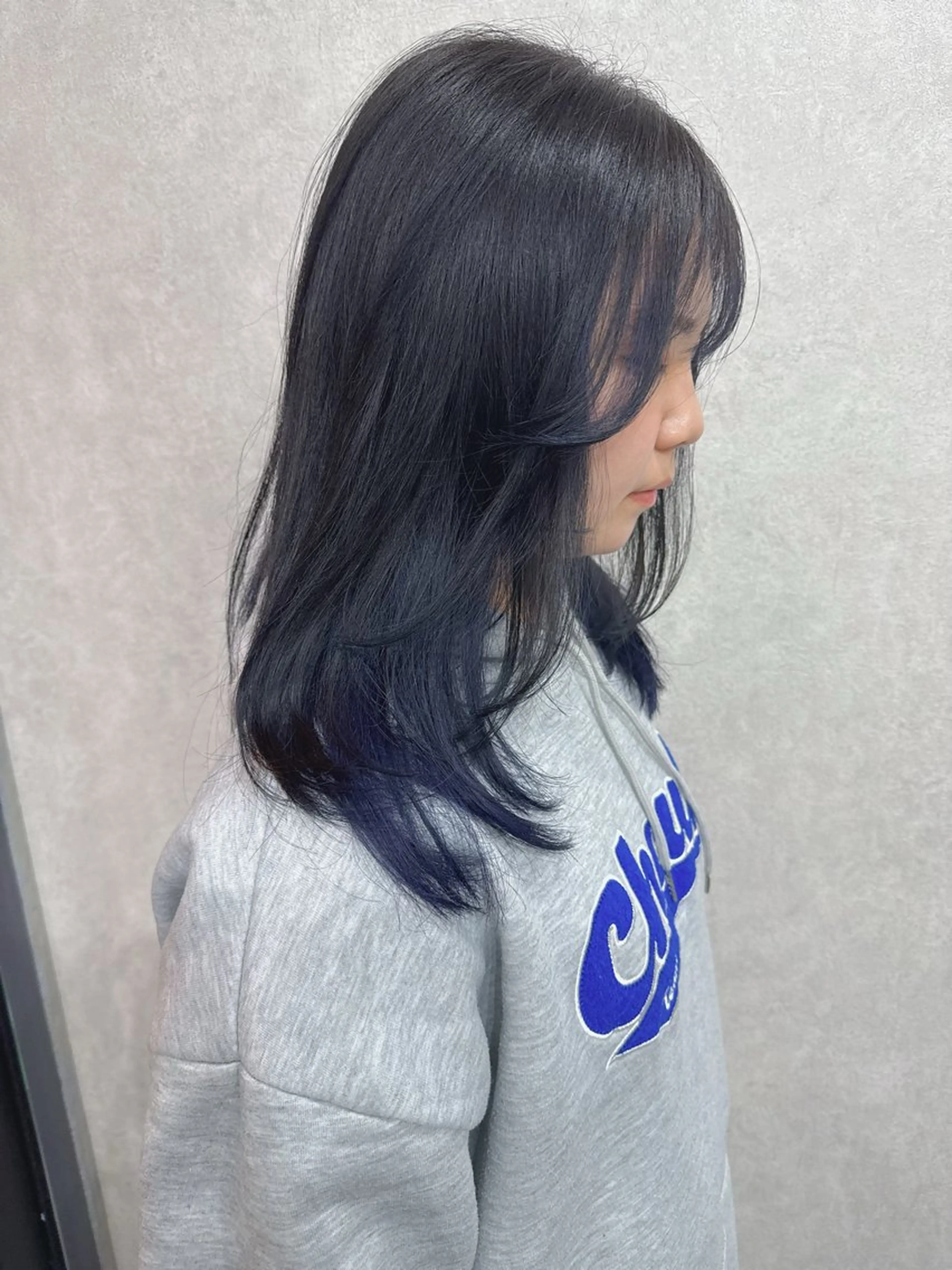 セミロング カラー レイヤーカット AIRI layer cut hairのヘアスタイル