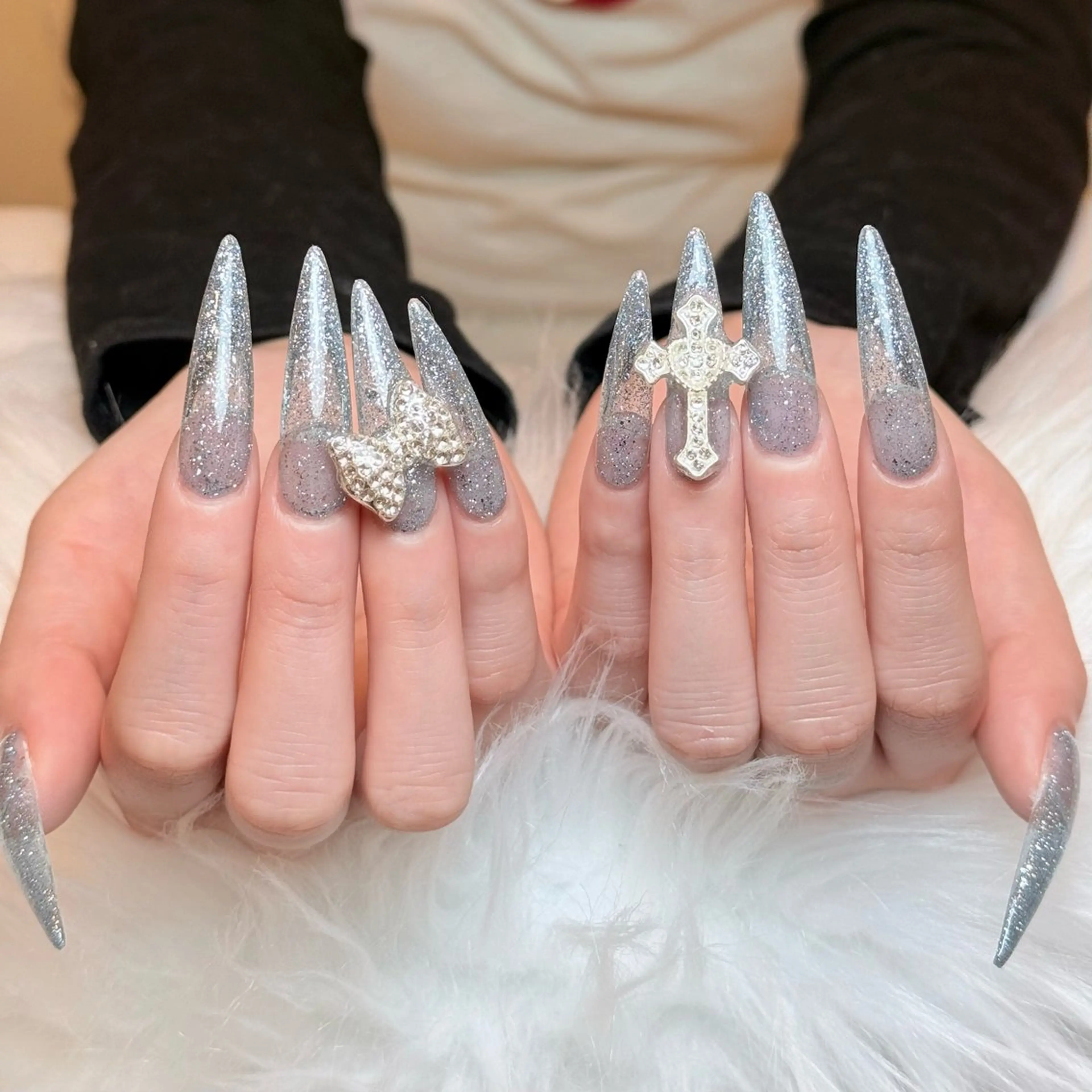 ネイル チークネイル ドット フレンチネイル グラデーション ハート ハンドネイル ハンドケア Nihonthy Nail 新宿のネイルデザイン