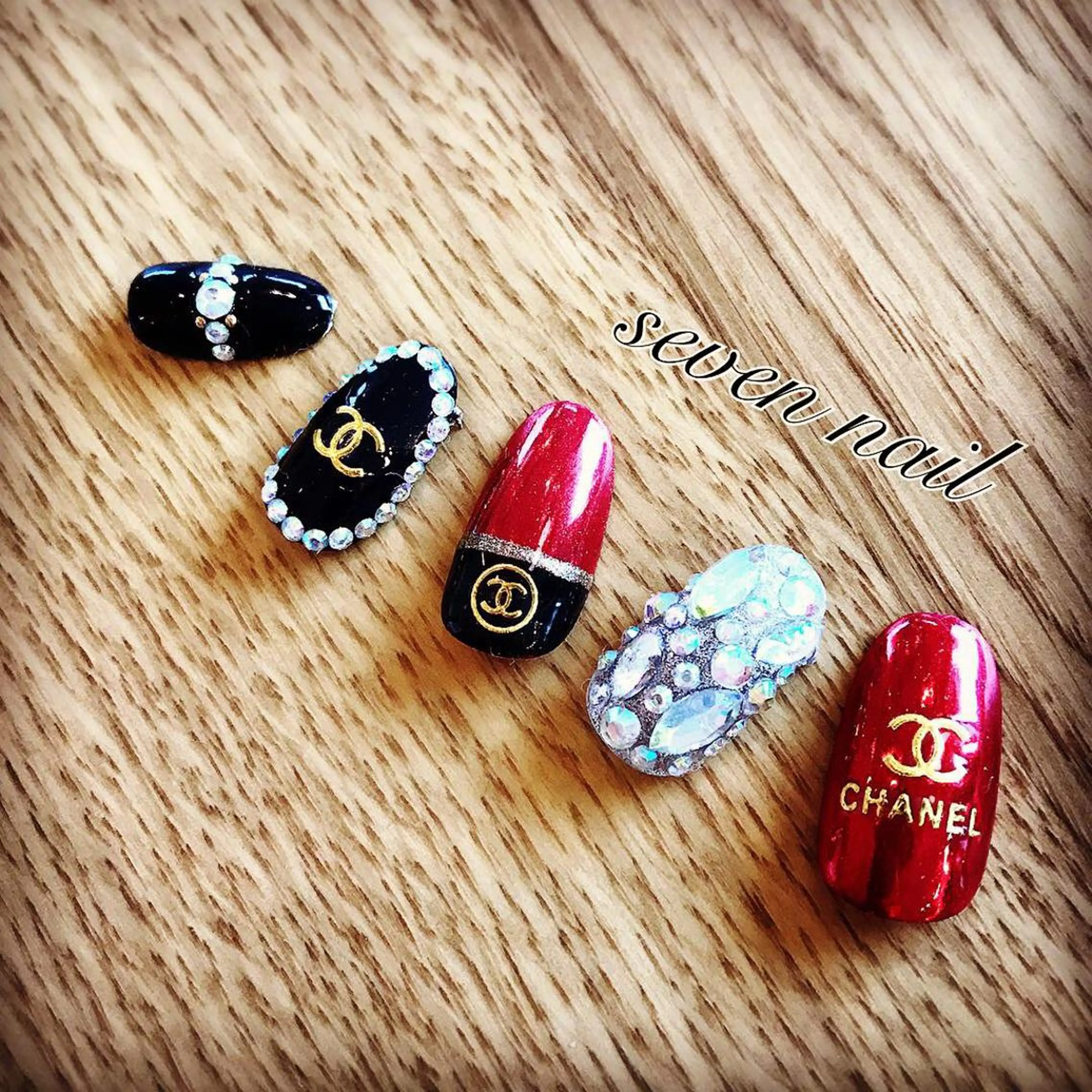 ネイル 名倉 なな子のネイルデザイン