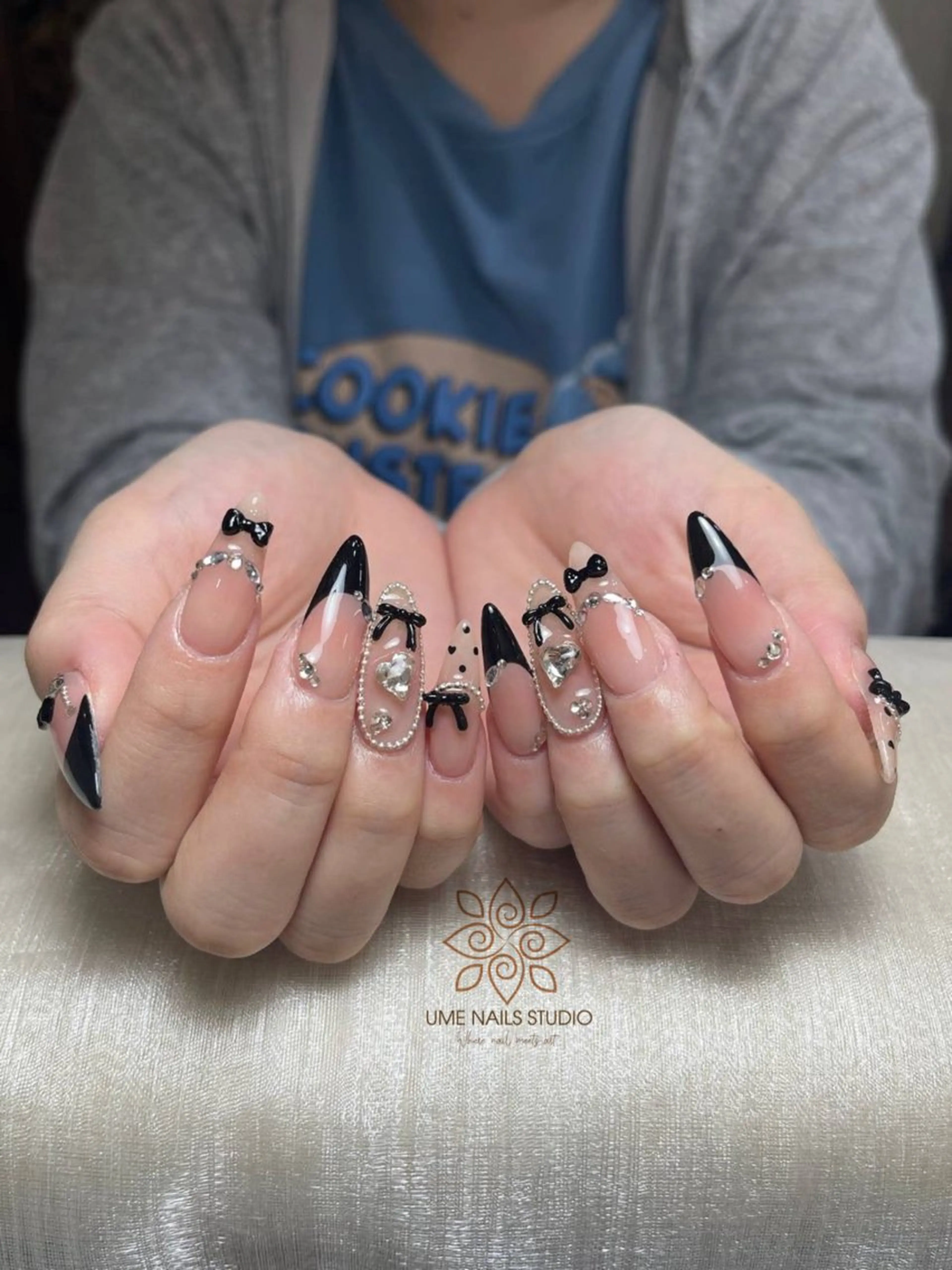 ネイル チークネイル クリアネイル ガーリー キラキラネイル 韓国ネイル ハンドネイル Ume Nail Studioのネイルデザイン