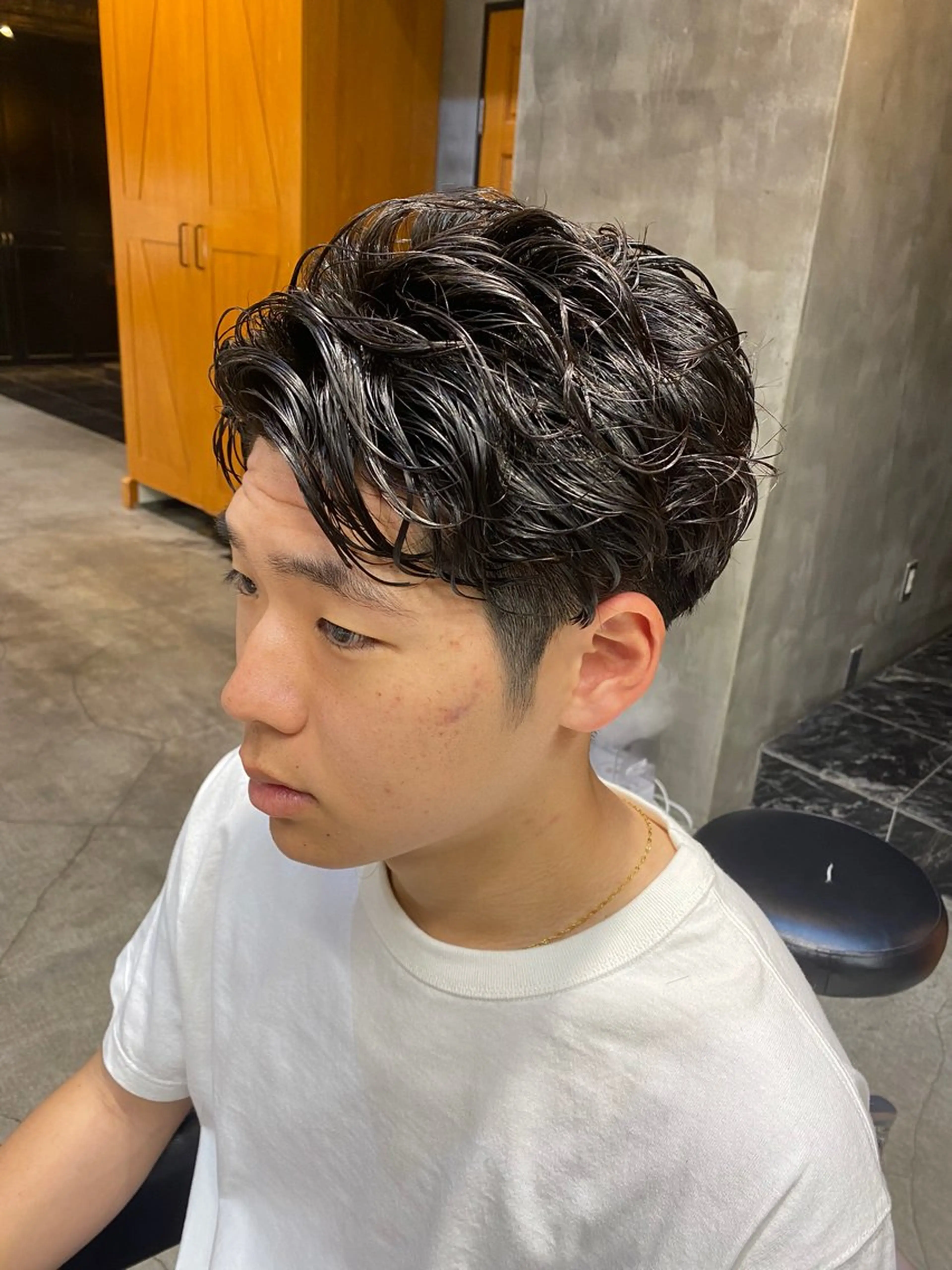 パーマ メンズ メンズパーマ カット パーマ 透明感カラー🌿 グレージュ🐺陽介のヘアスタイル