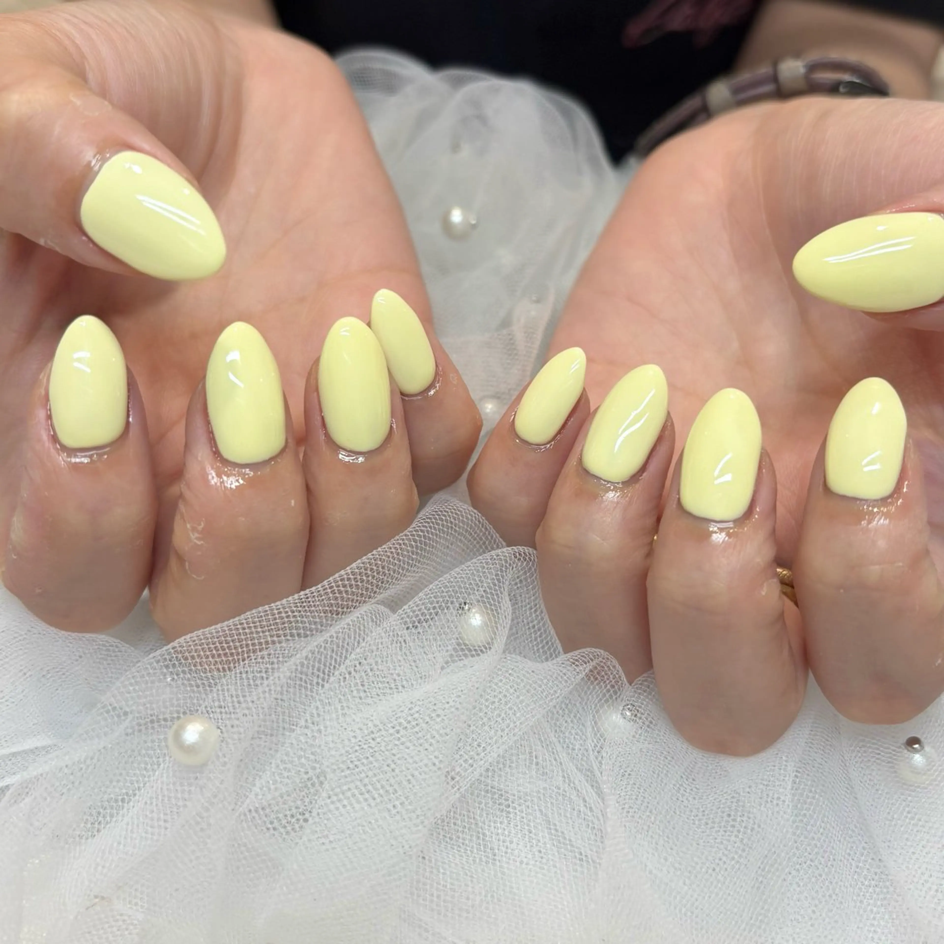 ネイル パステルネイル 黄色 ハンドネイル 荒巻 めいのネイルデザイン