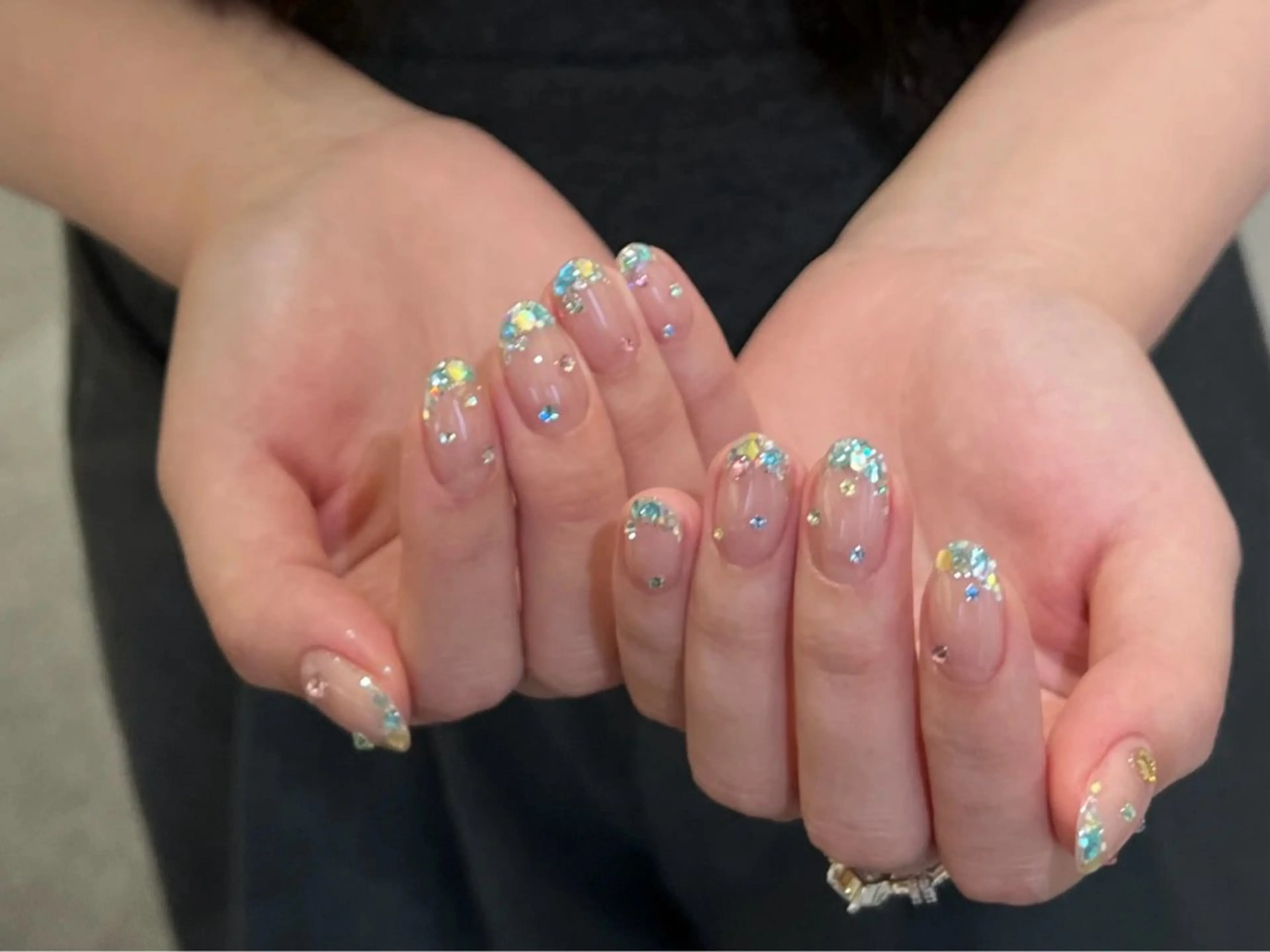 ネイル オーロラネイル 長さ出し フレンチネイル ジェルネイル ガラスフレンチ ハンドネイル Rela・S NAILのネイルデザイン