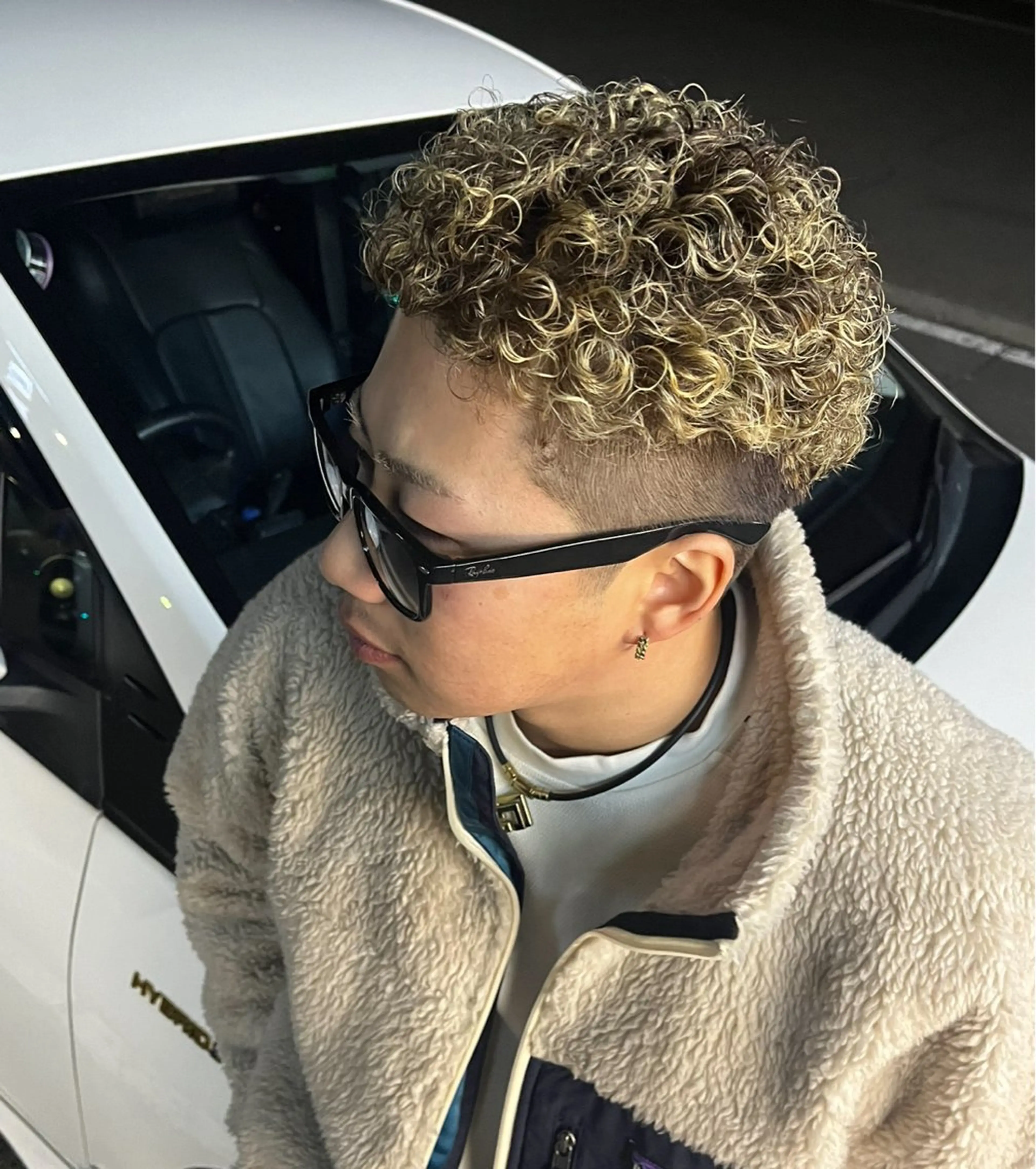 ショート パーマ メンズ メンズハイライト メンズパーマ ハイライト 嵯峨 大地／パーマ／ ハード系／特殊系のヘアスタイル