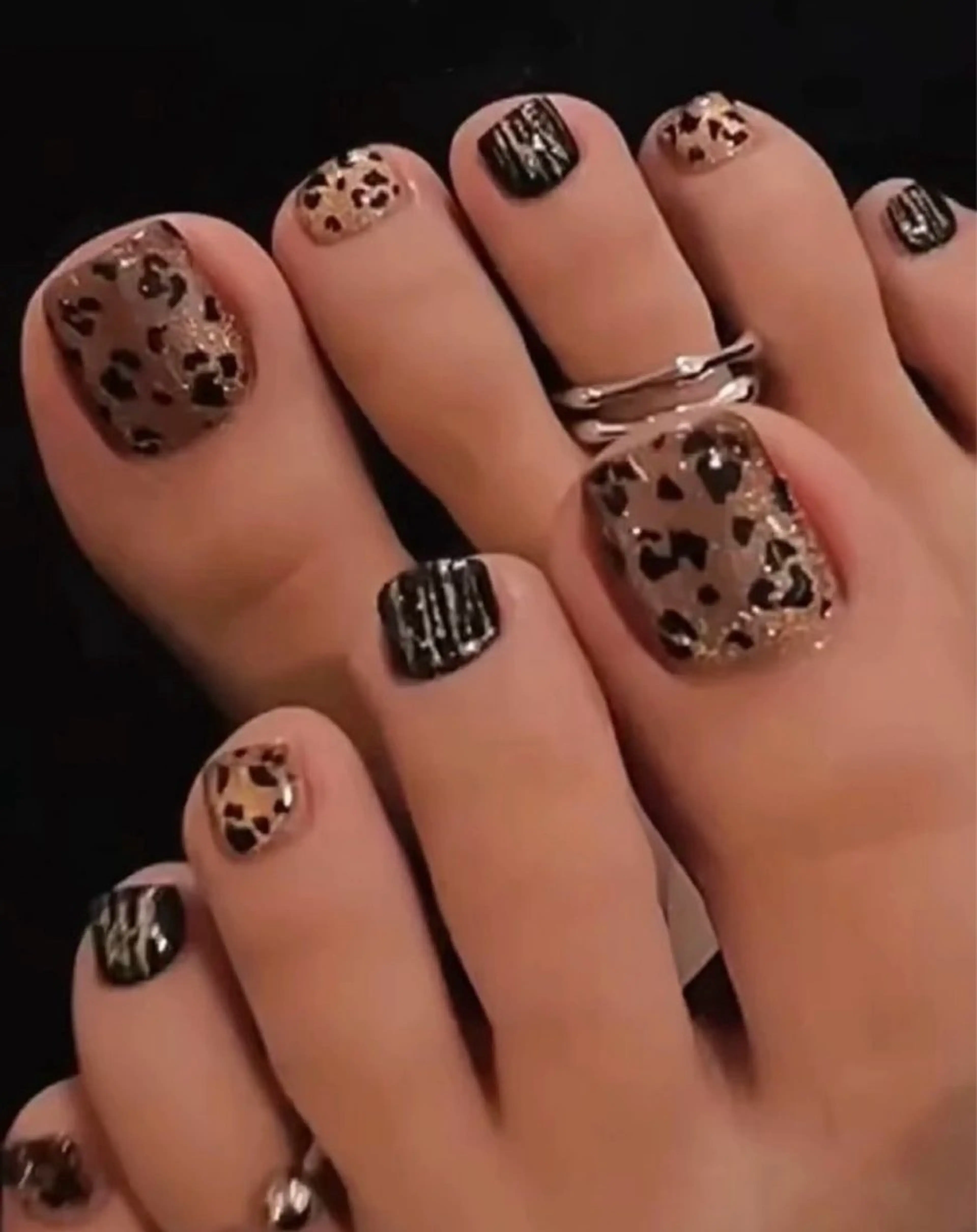 ネイル 高木 維麗絲のネイルデザイン