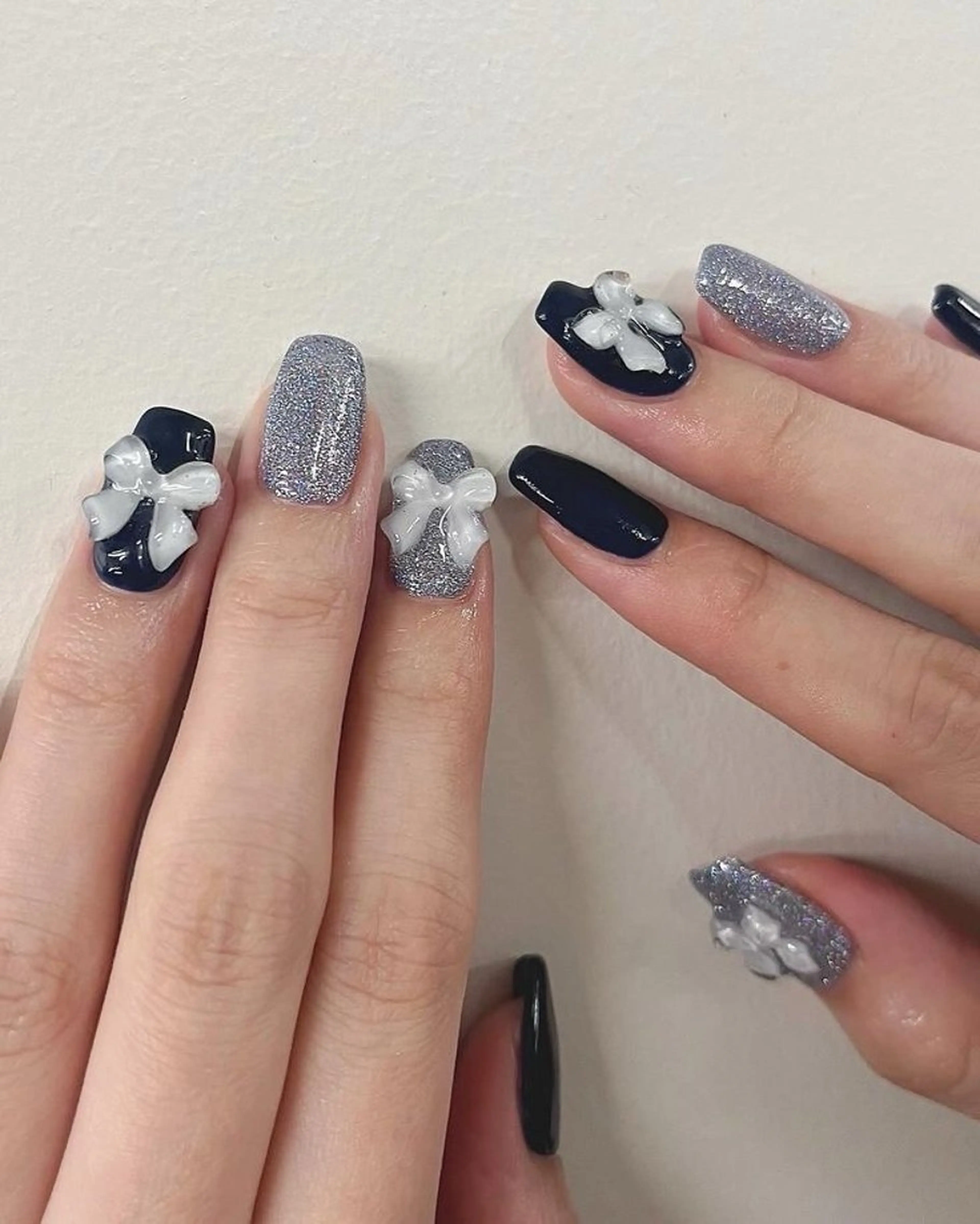 ネイル ワンカラーネイル リボン ハンドネイル 波 なみのネイルデザイン