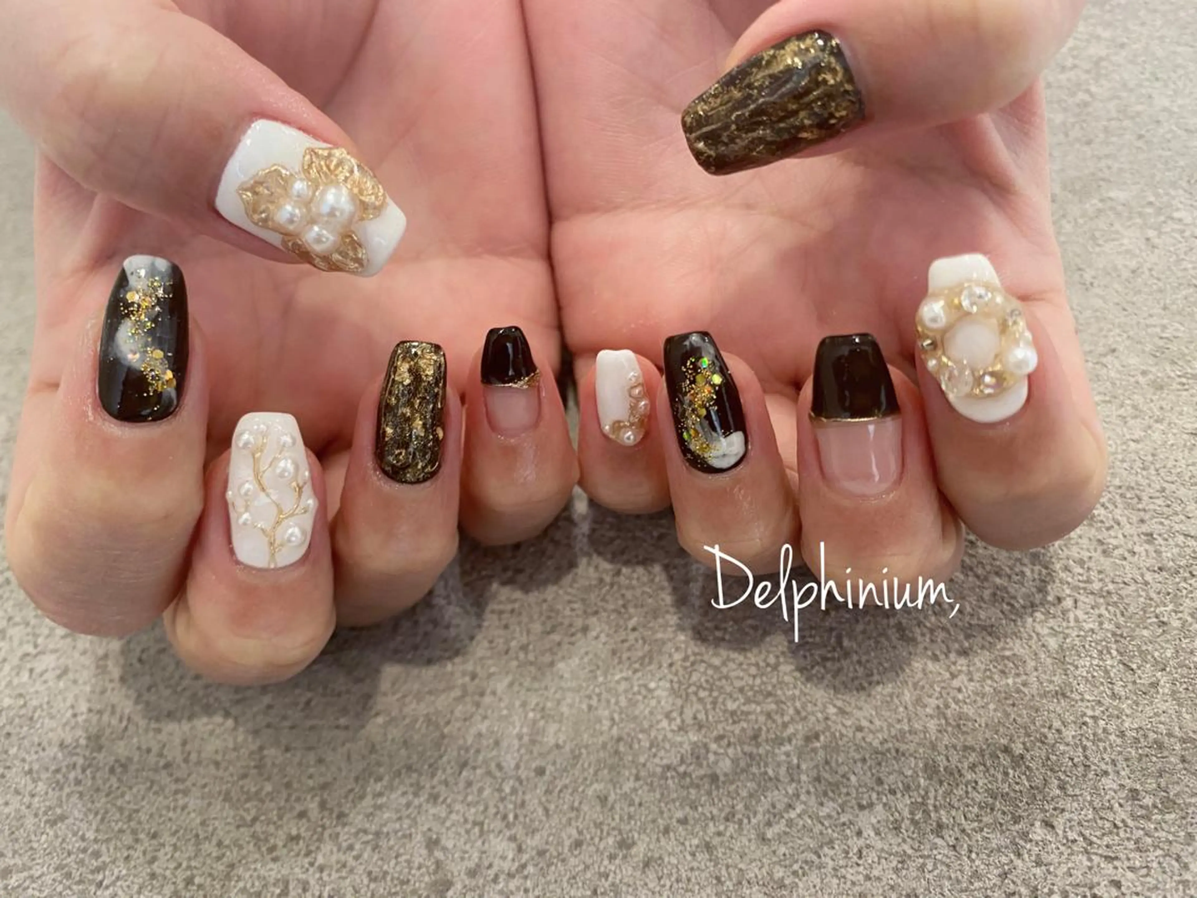 ネイル ブラウン 冬ネイル クリスマス ハンドネイル 岡本 友恵のネイルデザイン