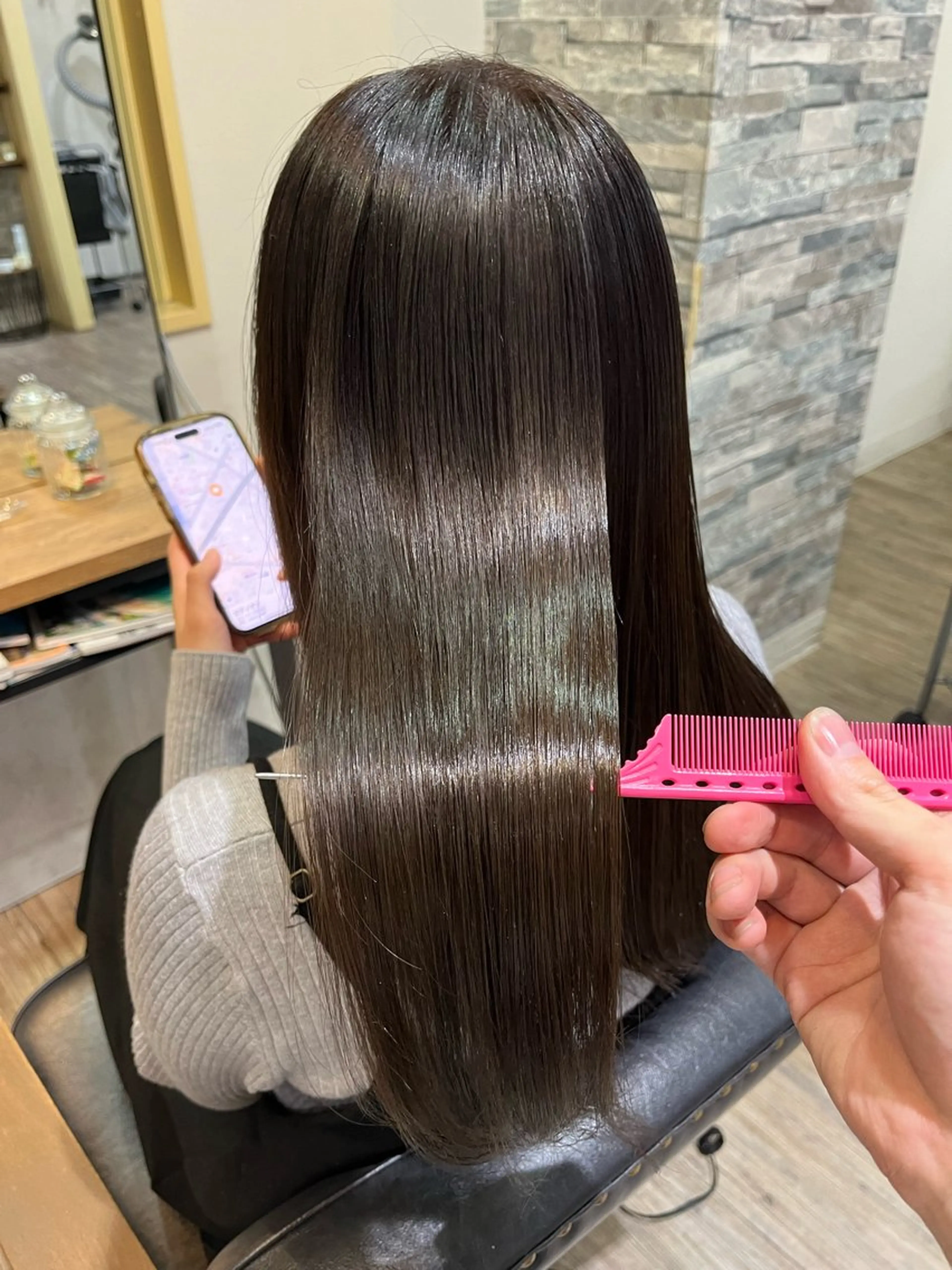 セミロング カラー ヘアカラー トリートメント ワタイショウタ 髪質改善✨眉毛サロンのヘアスタイル